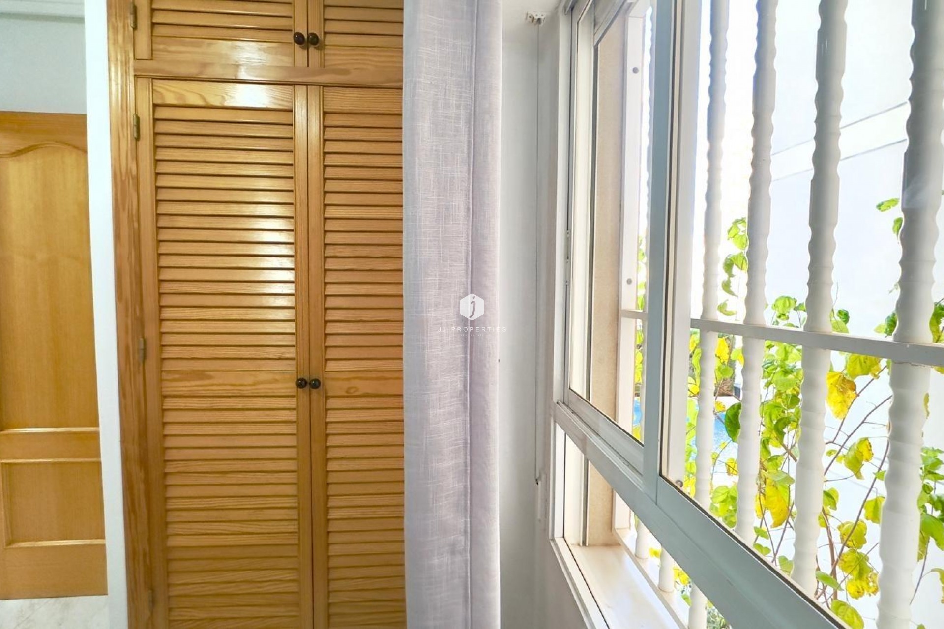 D'occasion - Appartement -
Torrevieja - Playa del Cura