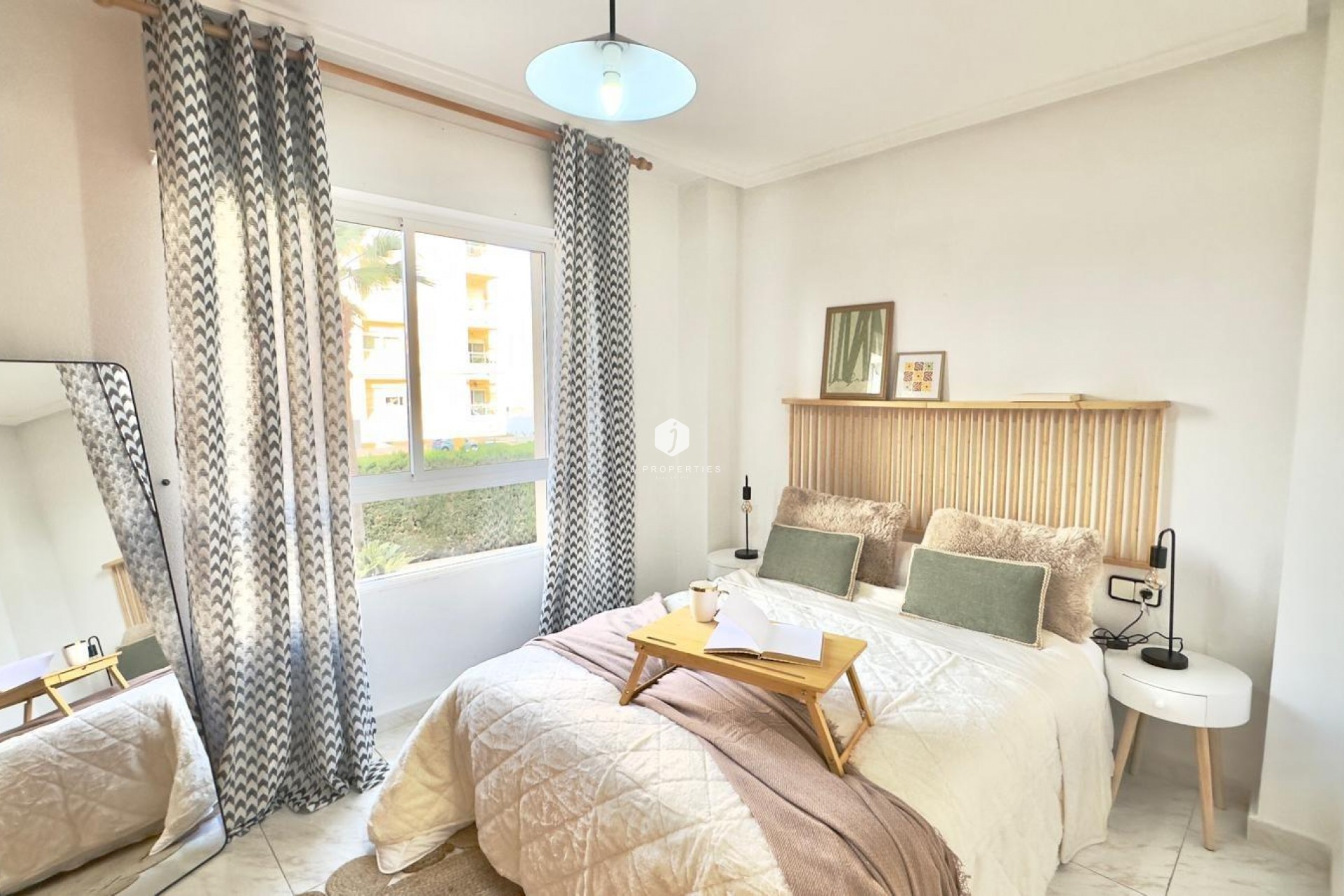 D'occasion - Appartement -
Torrevieja - Playa del Cura