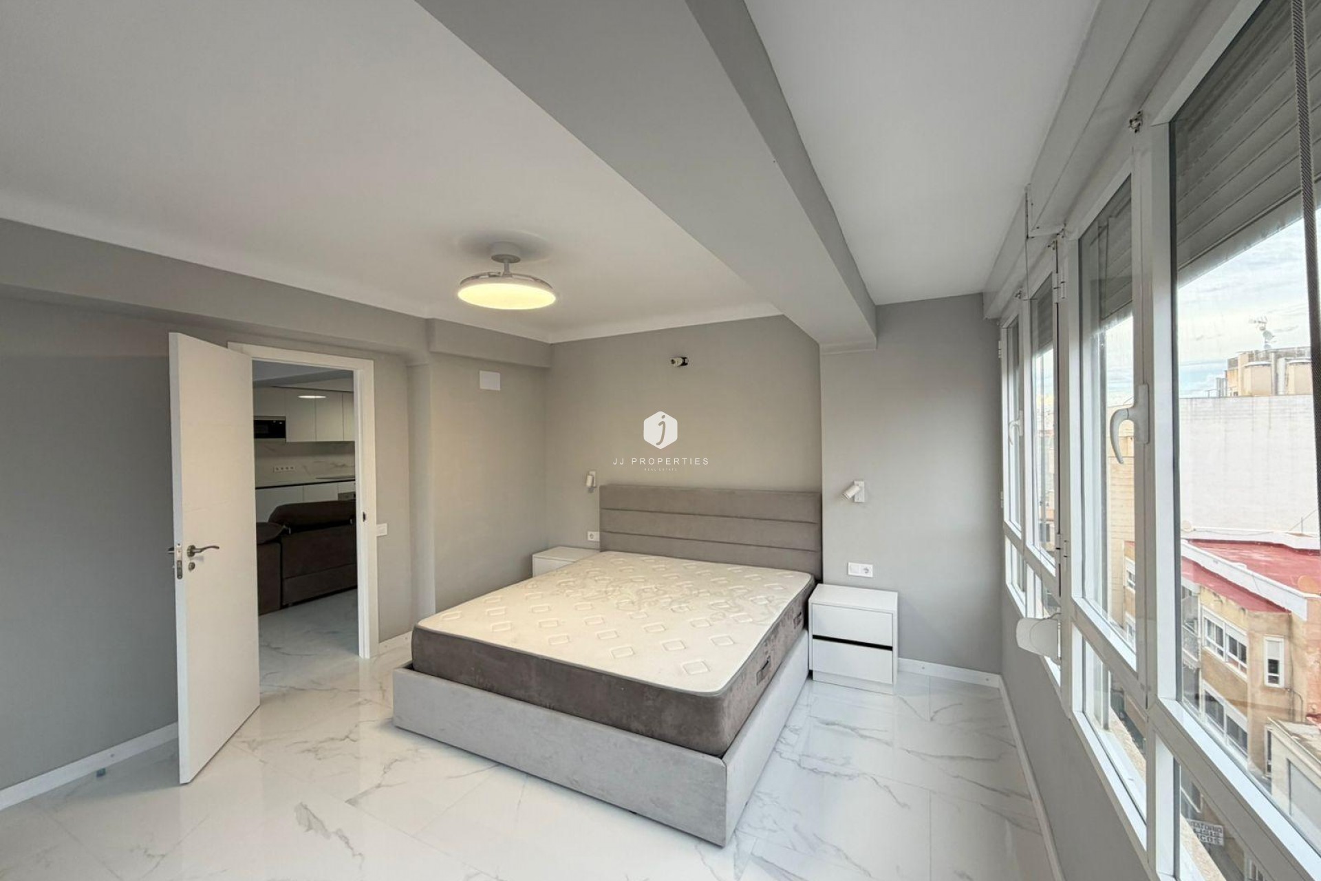 D'occasion - Appartement -
Torrevieja - Playa del Cura