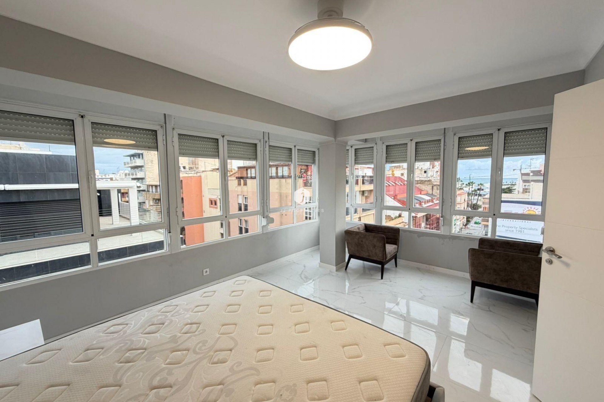 D'occasion - Appartement -
Torrevieja - Playa del Cura