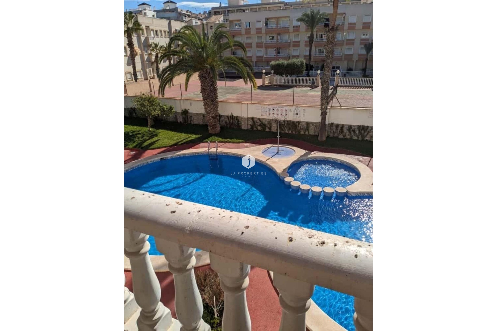 D'occasion - Appartement -
Torrevieja - Playa del Cura