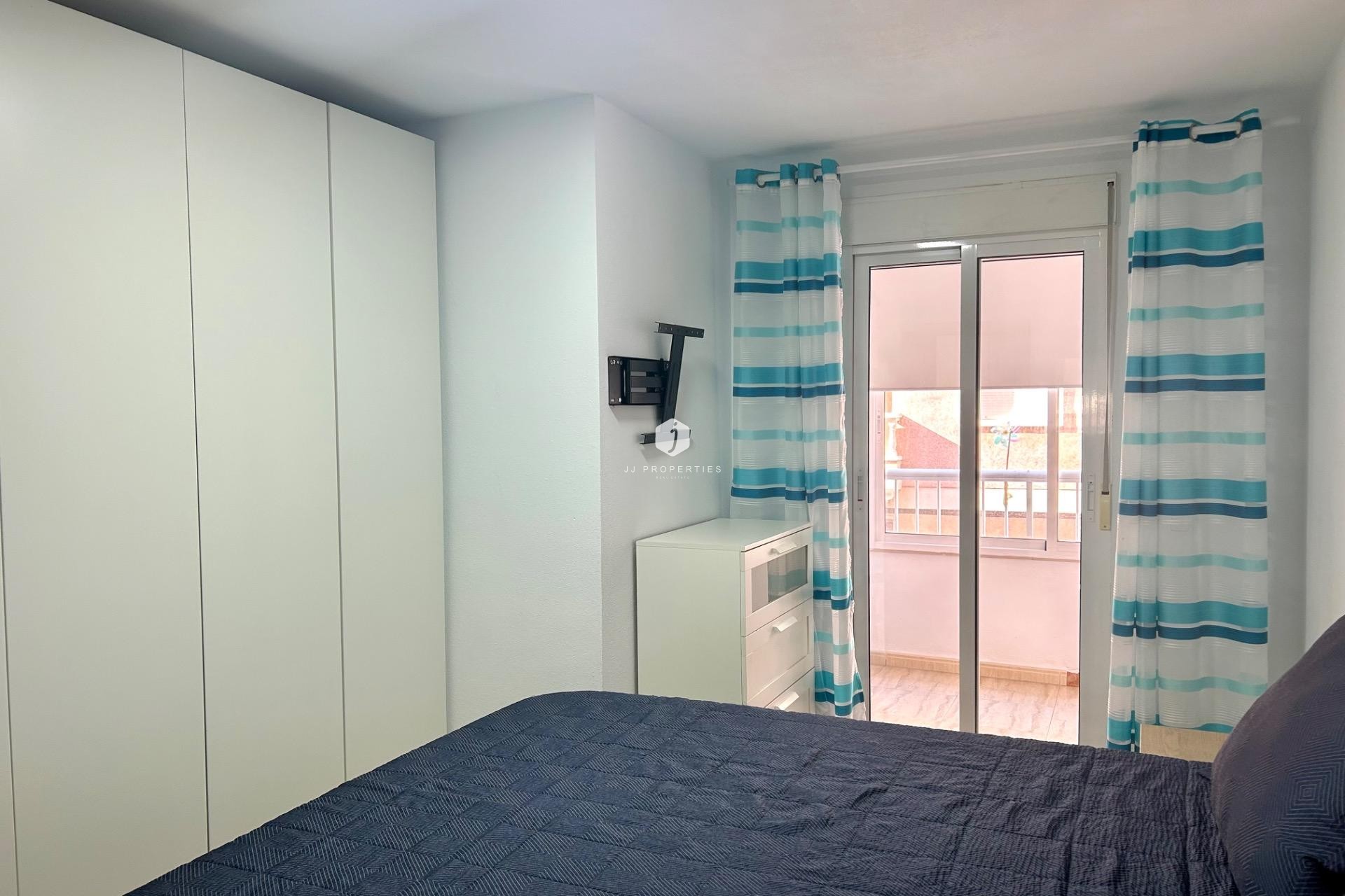 D'occasion - Appartement -
Torrevieja - Playa del Cura