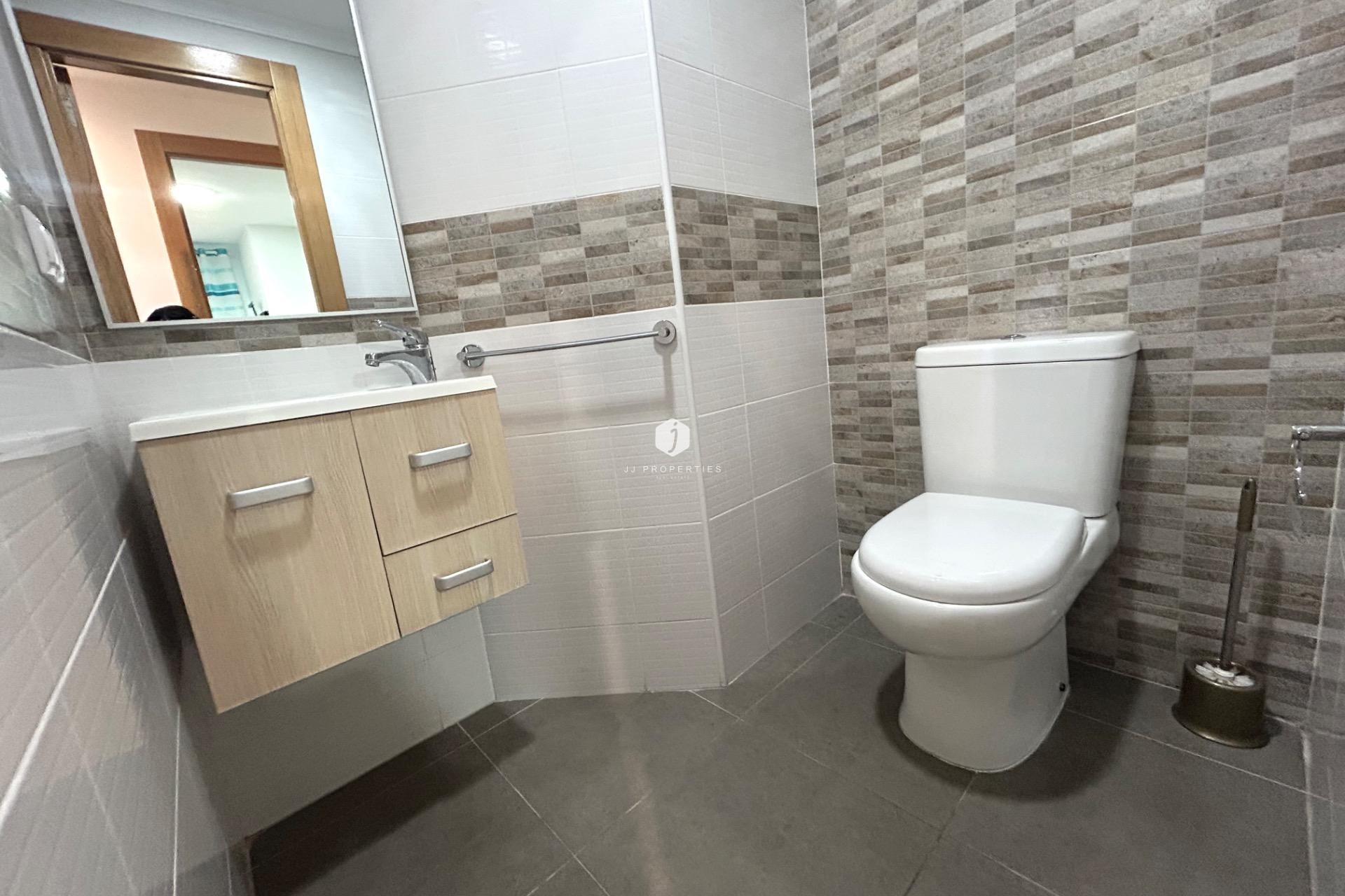 D'occasion - Appartement -
Torrevieja - Playa del Cura