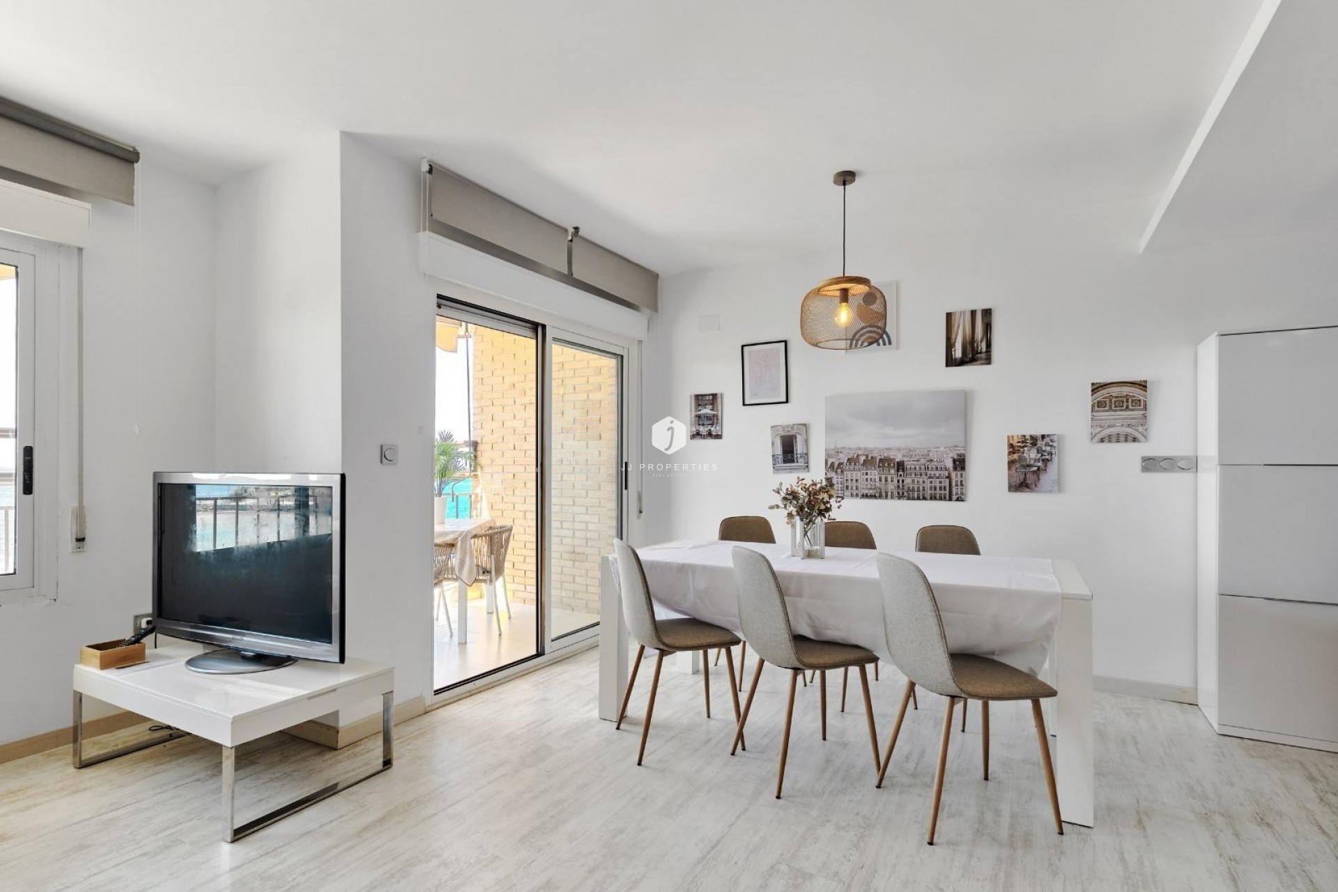 D'occasion - Appartement -
Torrevieja - Playa del Cura