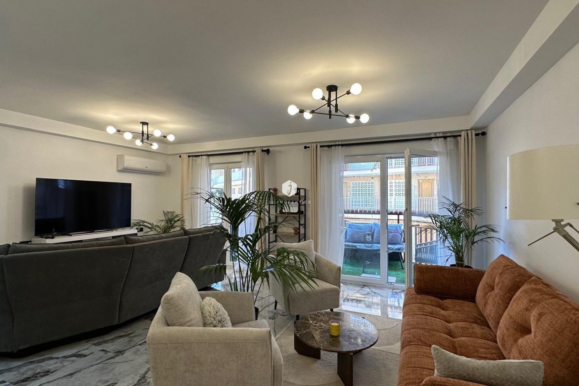 D'occasion - Appartement -
Torrevieja - Playa del Cura