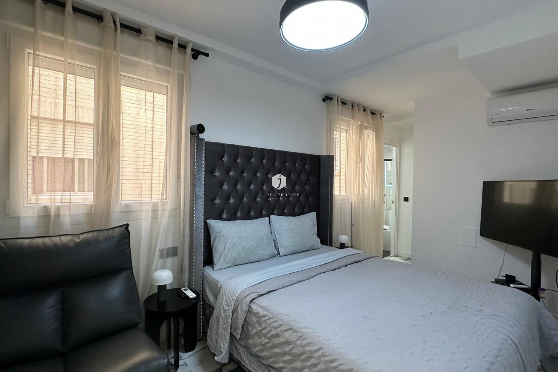 D'occasion - Appartement -
Torrevieja - Playa del Cura