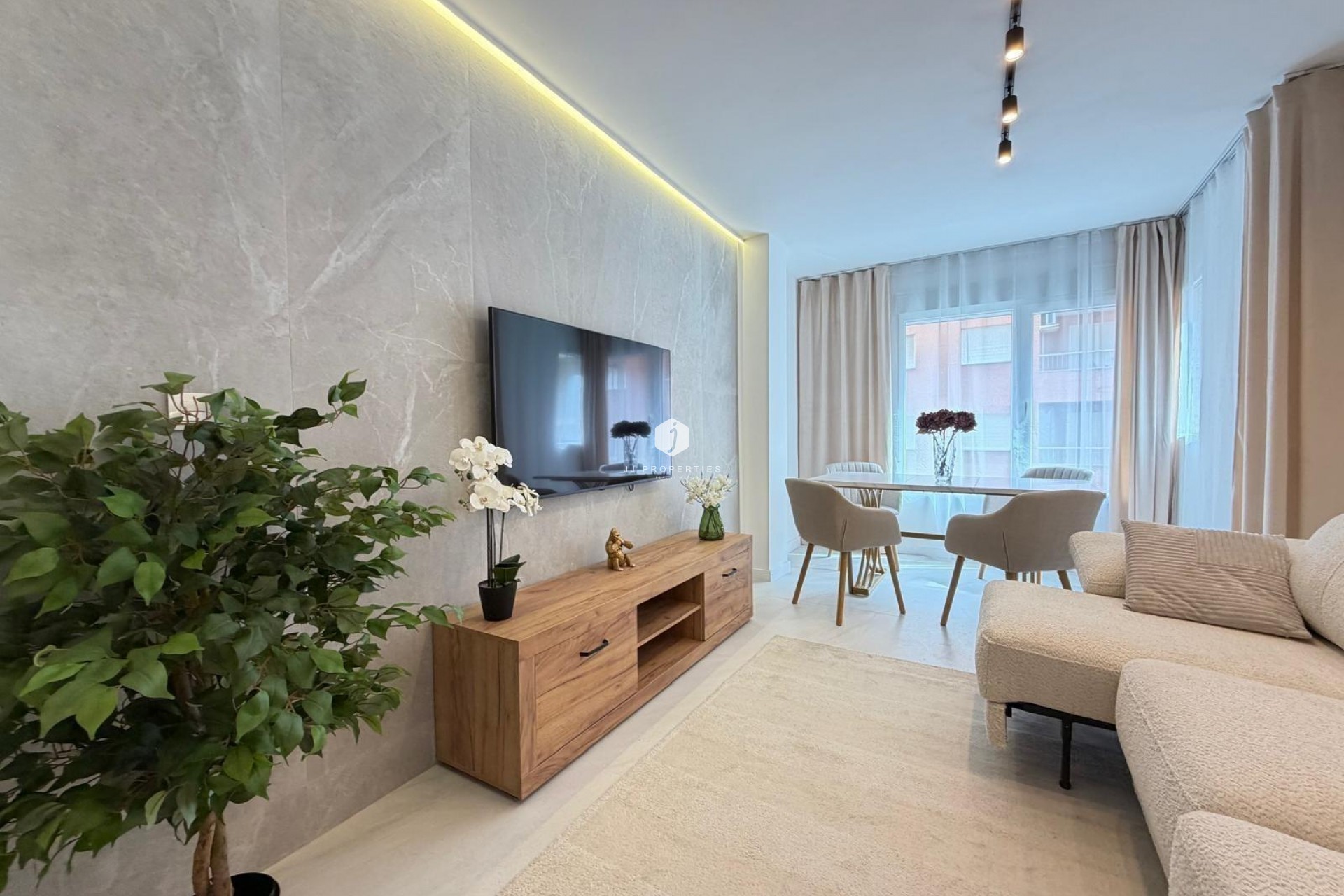 D'occasion - Appartement -
Torrevieja - Playa del Cura