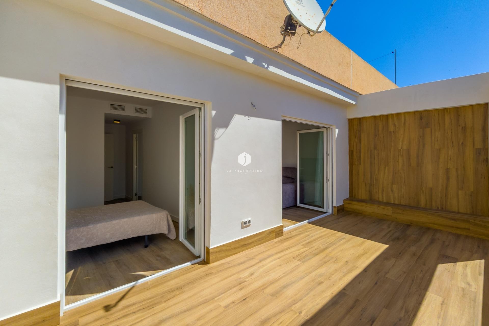 D'occasion - Appartement -
Torrevieja - Playa del Cura