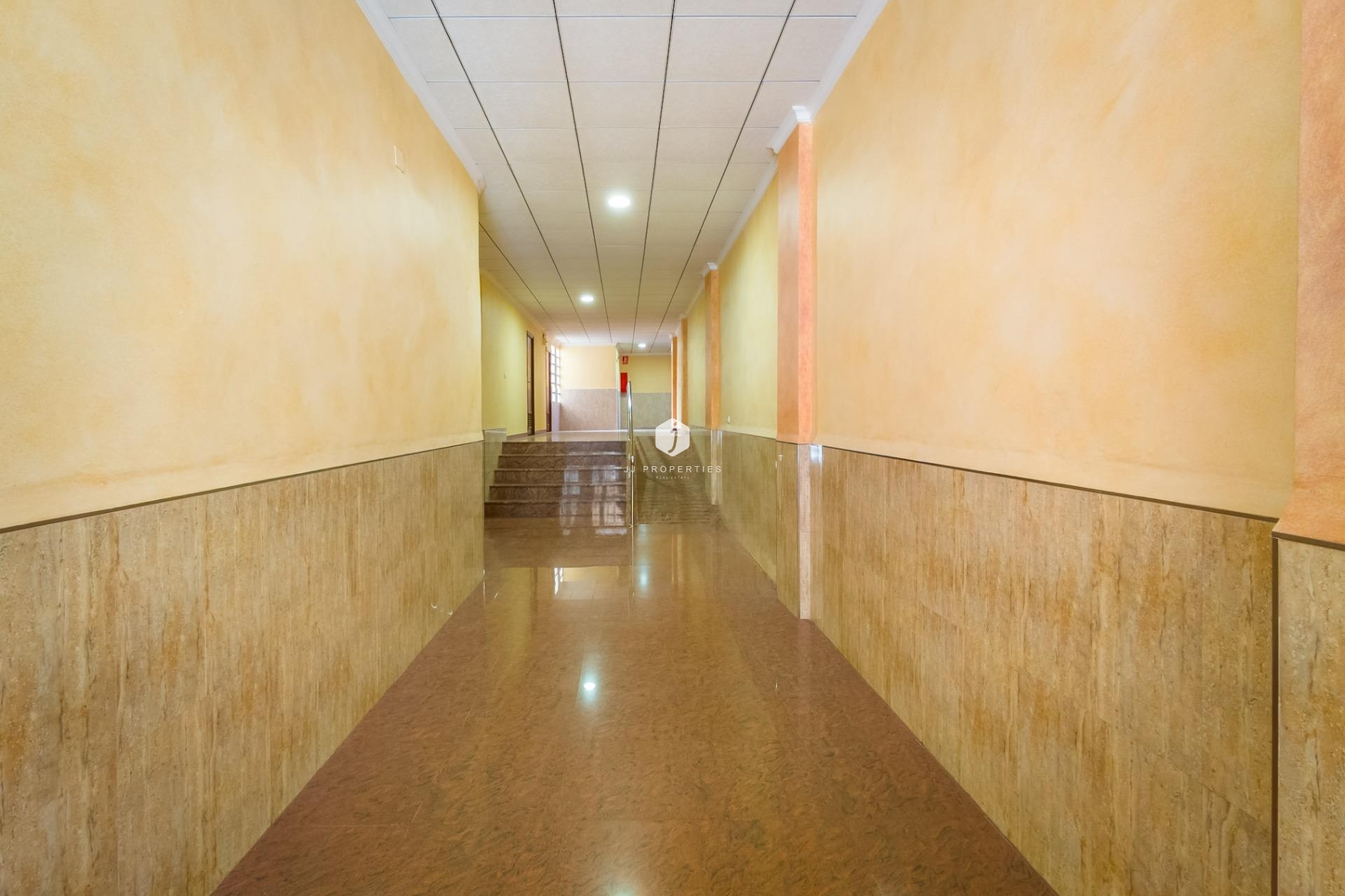 D'occasion - Appartement -
Torrevieja - Playa del Cura
