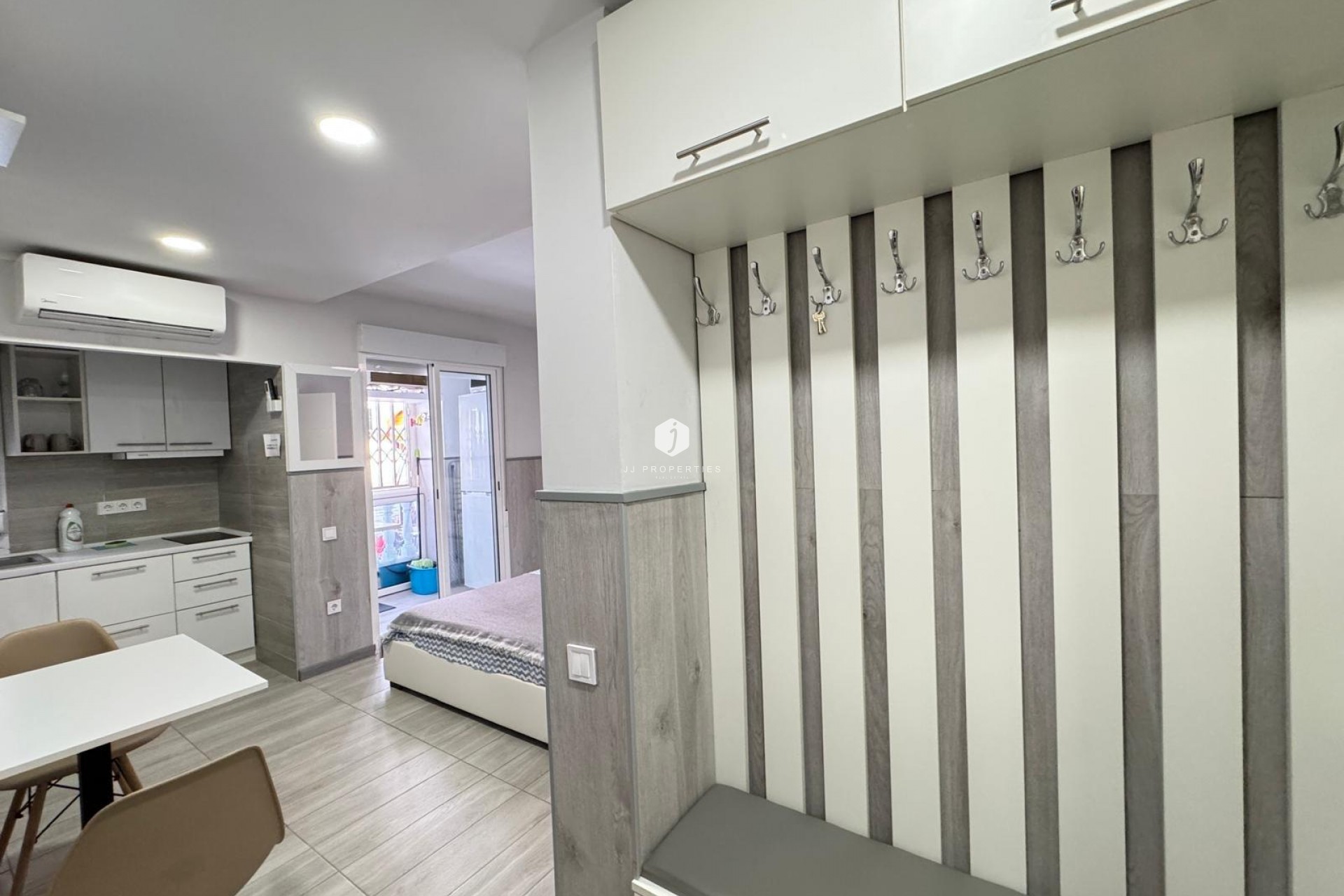 D'occasion - Appartement -
Torrevieja - Playa del Cura