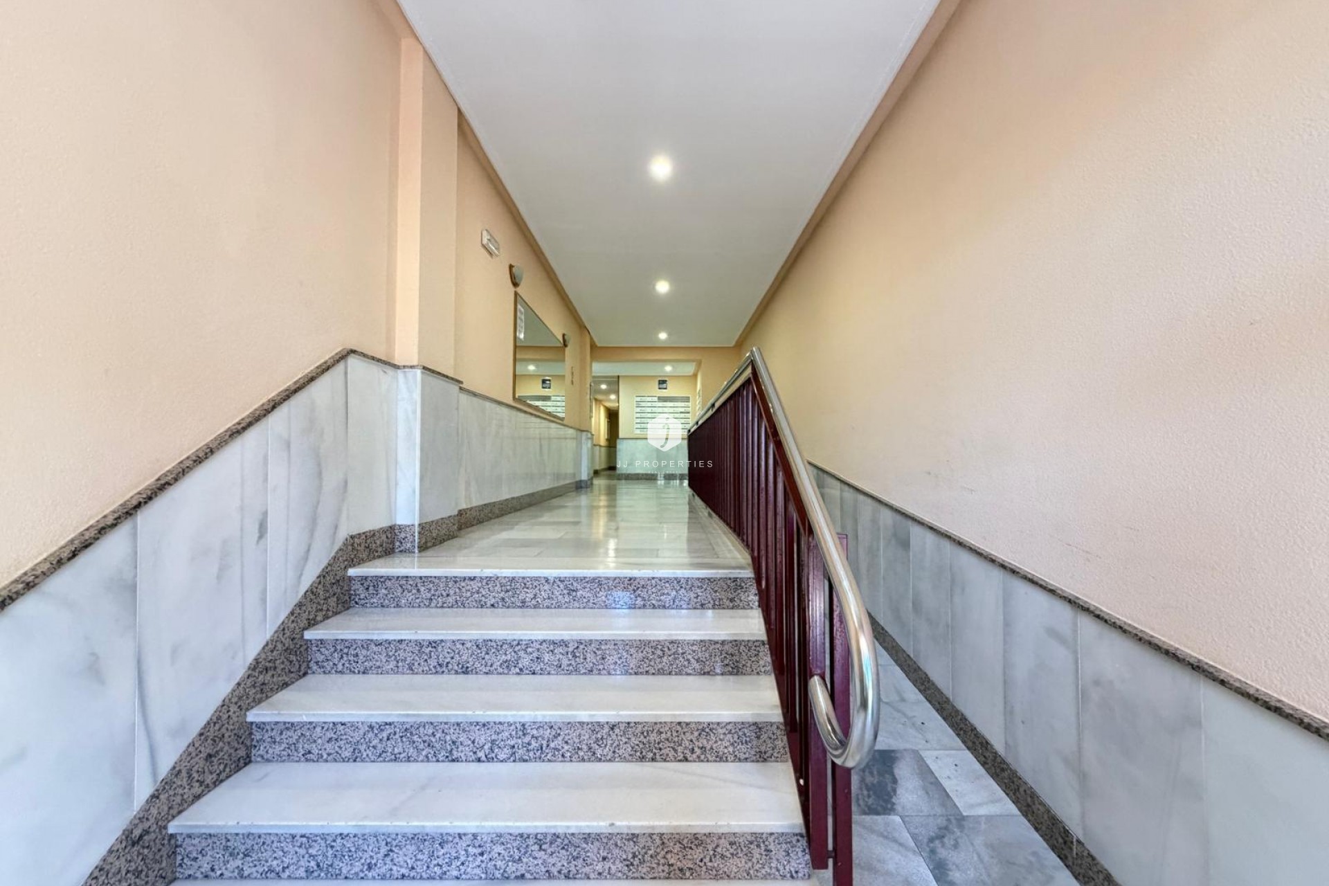 D'occasion - Appartement -
Torrevieja - Playa del Cura