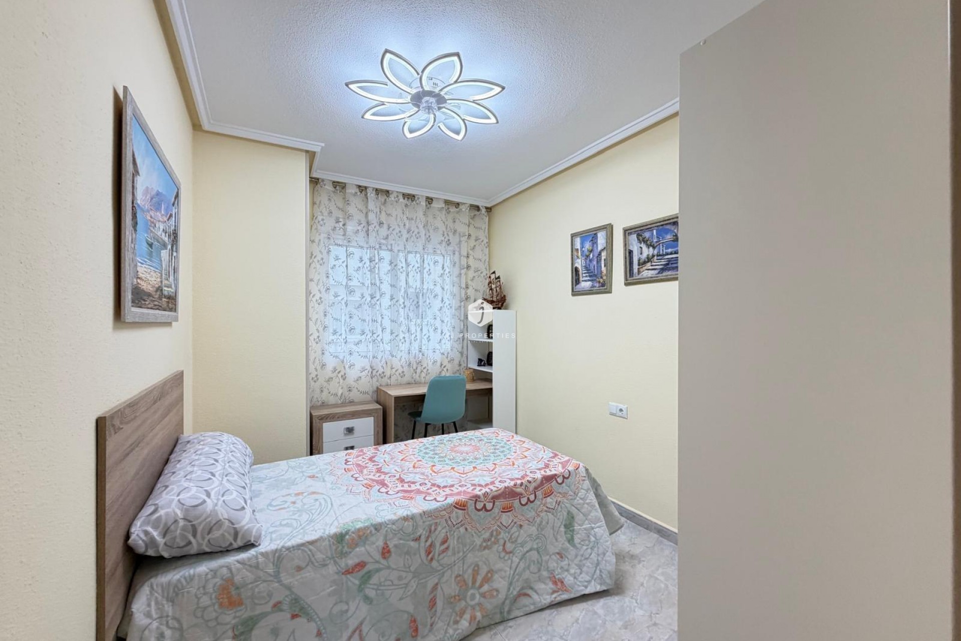 D'occasion - Appartement -
Torrevieja - Playa del Cura
