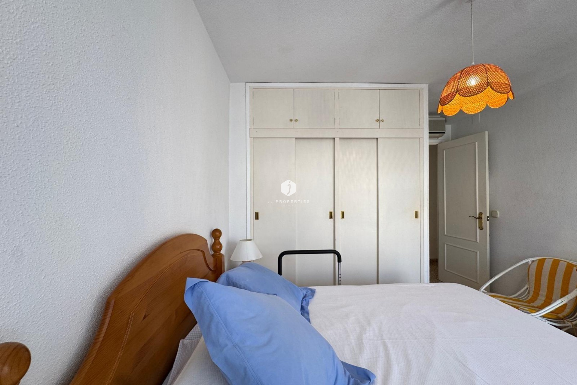 D'occasion - Appartement -
Torrevieja - Playa del Cura