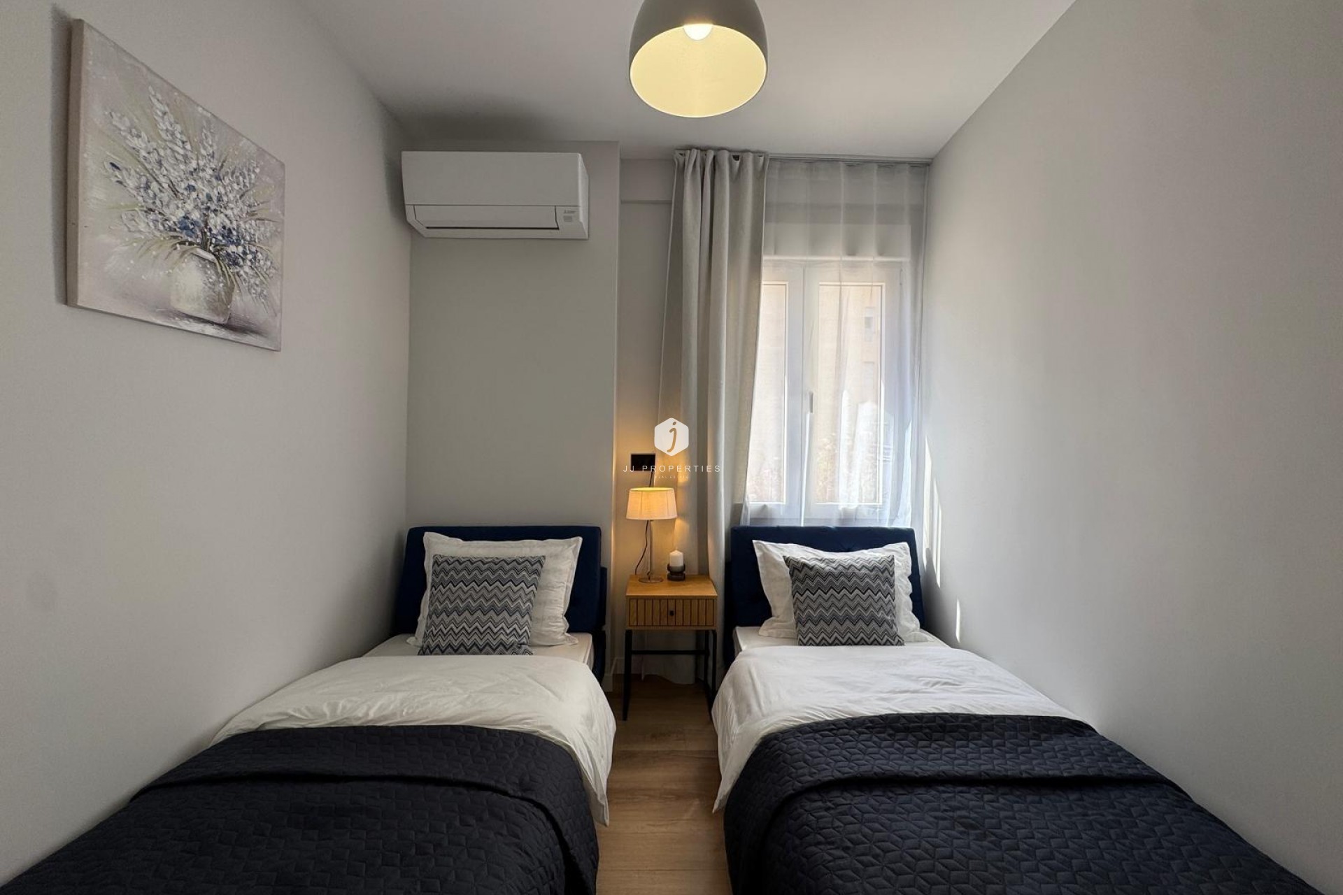 D'occasion - Appartement -
Torrevieja - Playa del Cura