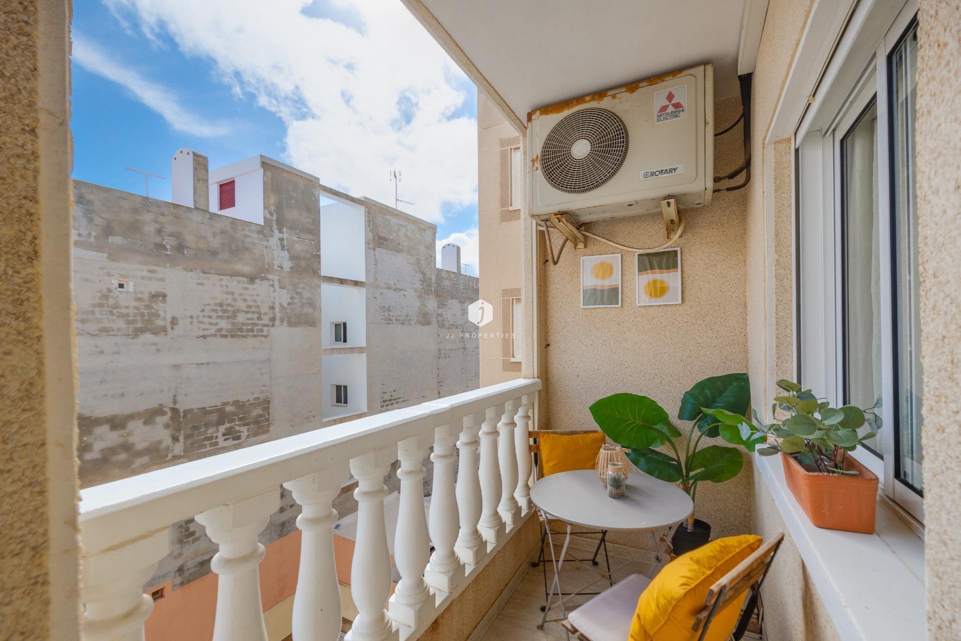D'occasion - Appartement -
Torrevieja - Playa del Cura