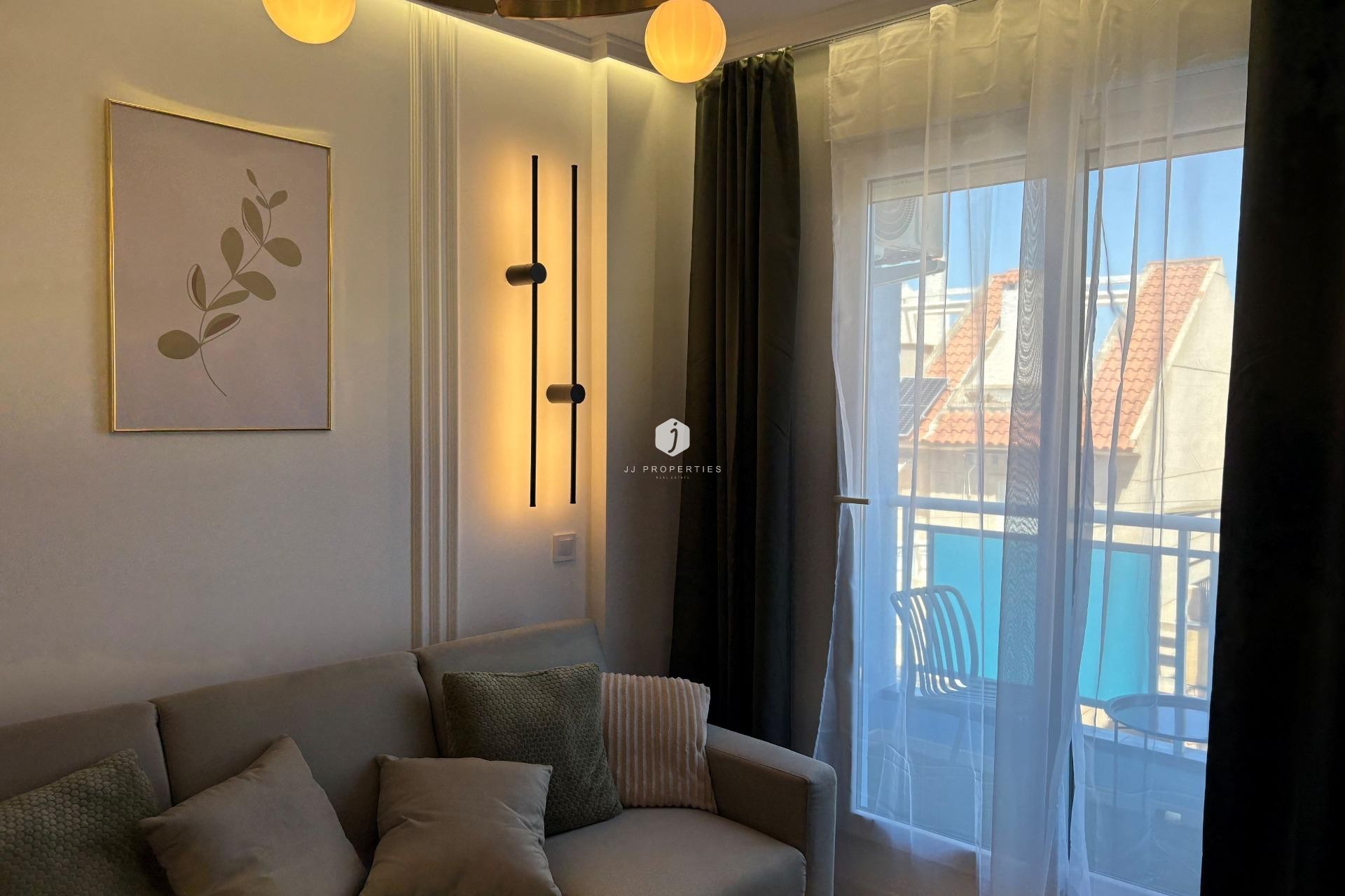 D'occasion - Appartement -
Torrevieja - Playa del Cura