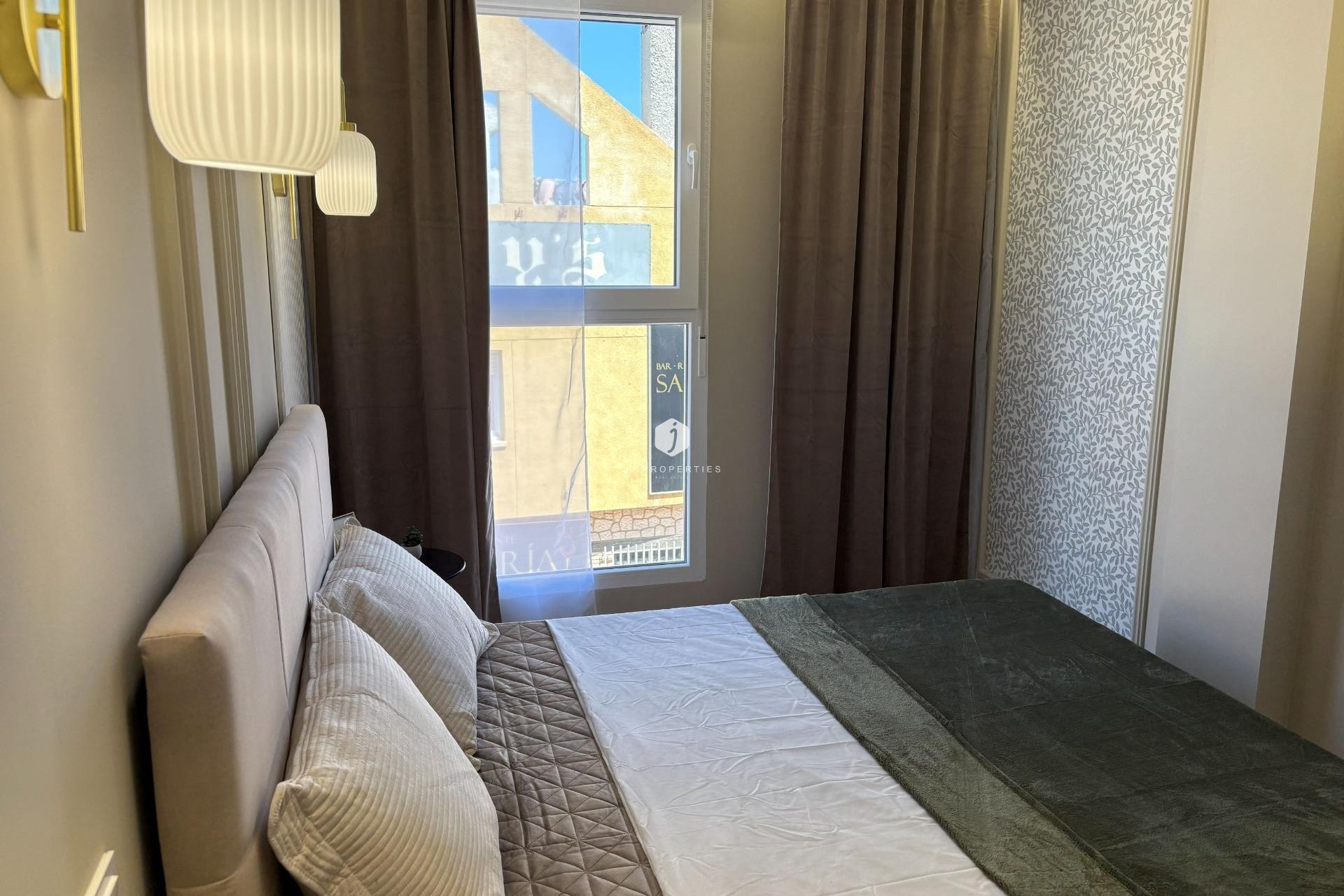 D'occasion - Appartement -
Torrevieja - Playa del Cura