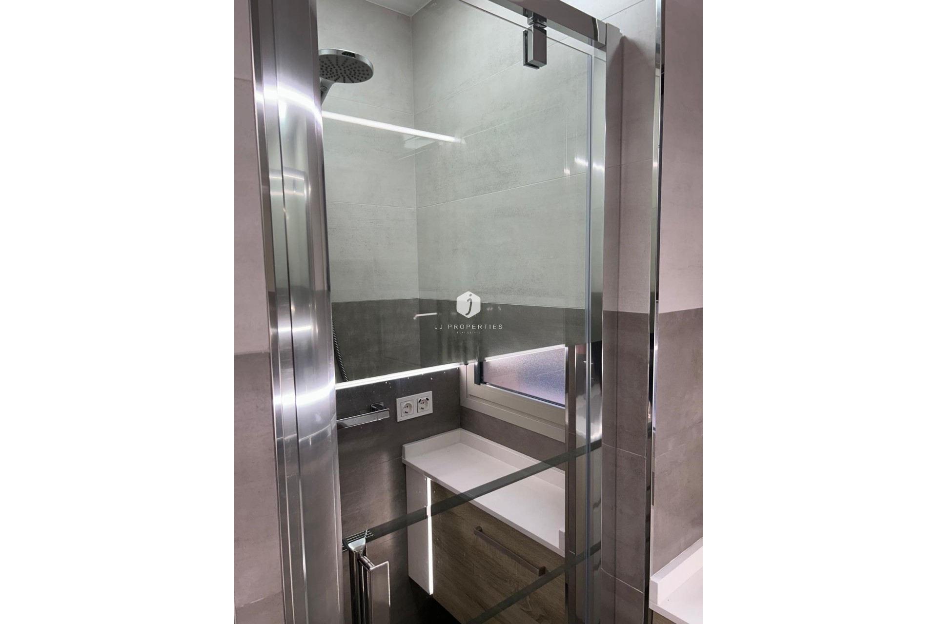 D'occasion - Appartement -
Torrevieja - Playa del Cura