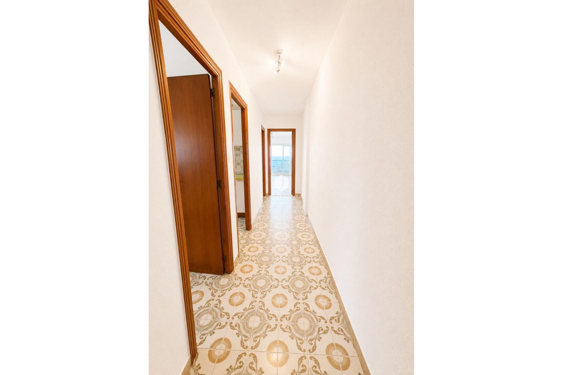 D'occasion - Appartement -
Torrevieja - Playa del Cura
