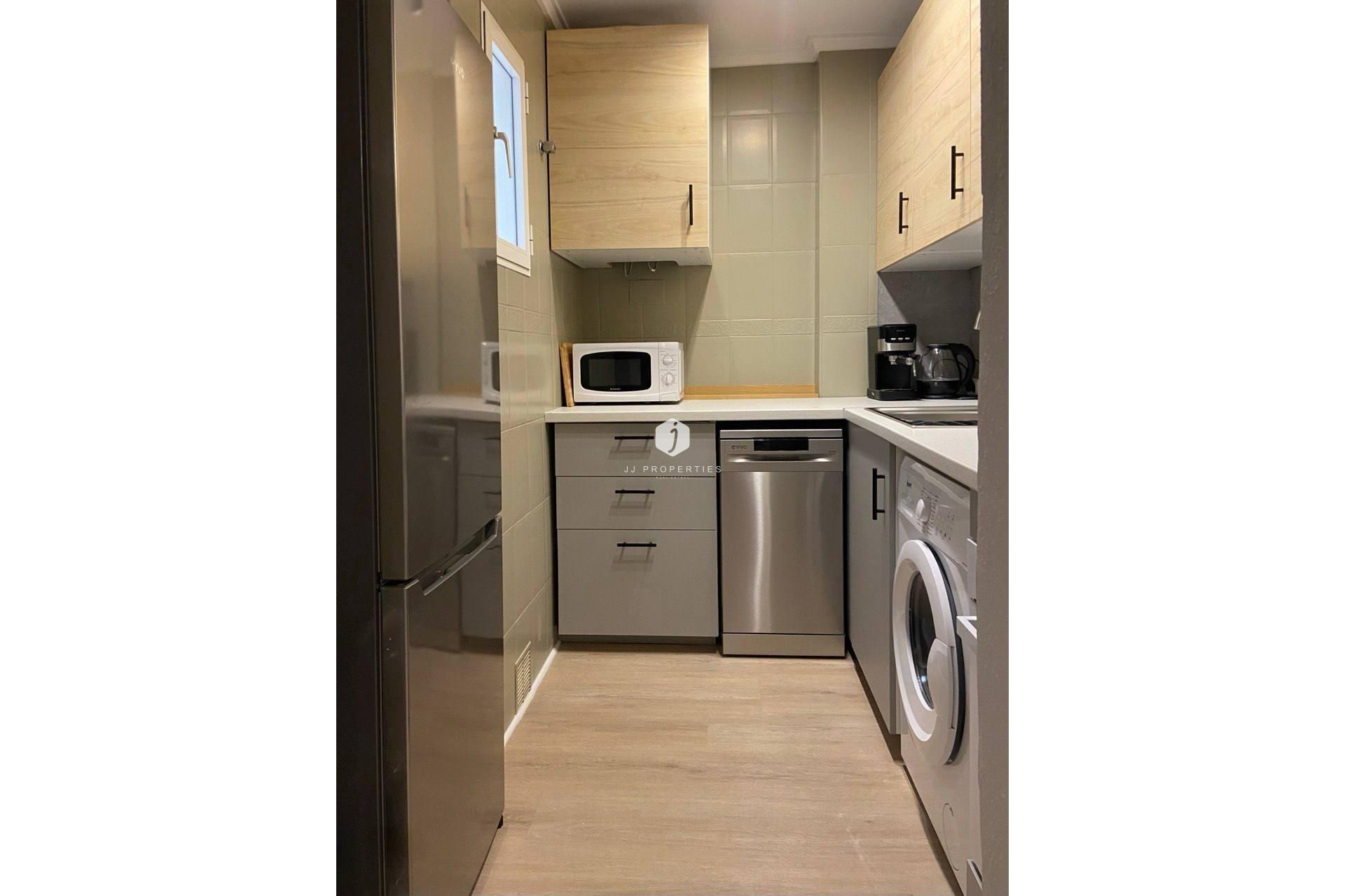 D'occasion - Appartement -
Torrevieja - Playa del Cura