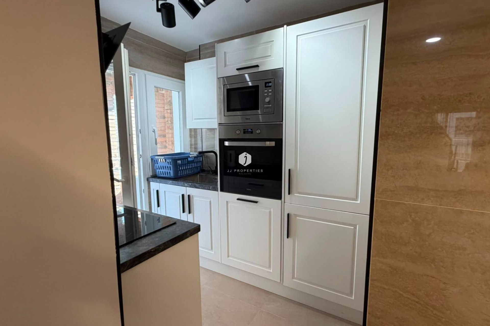 D'occasion - Appartement -
Torrevieja - Playa del Cura