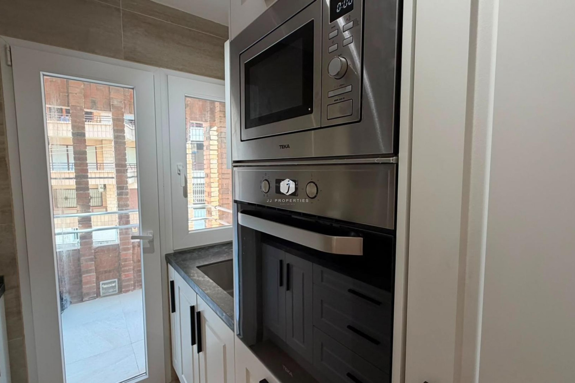 D'occasion - Appartement -
Torrevieja - Playa del Cura
