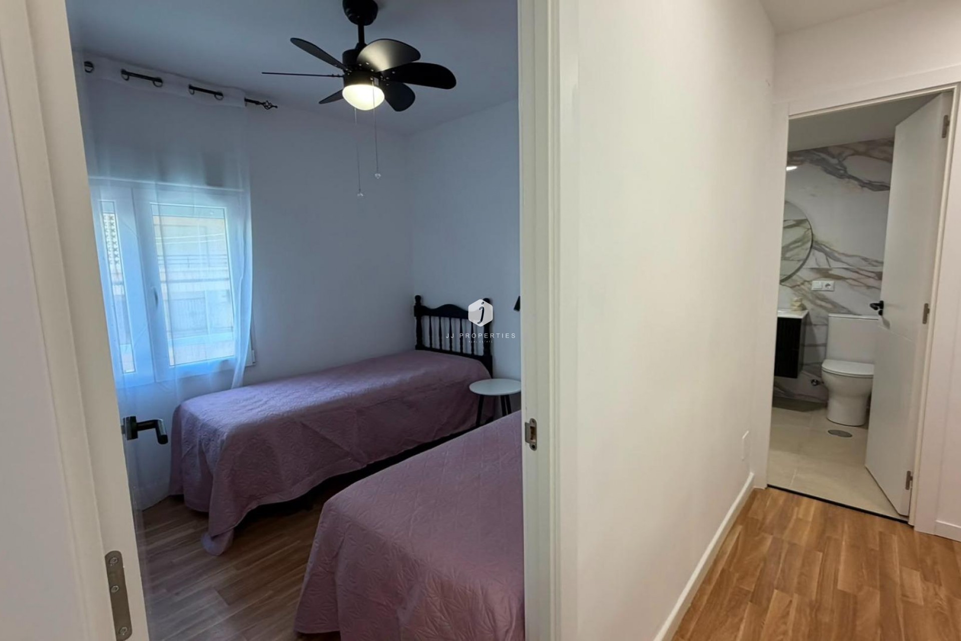 D'occasion - Appartement -
Torrevieja - Playa del Cura