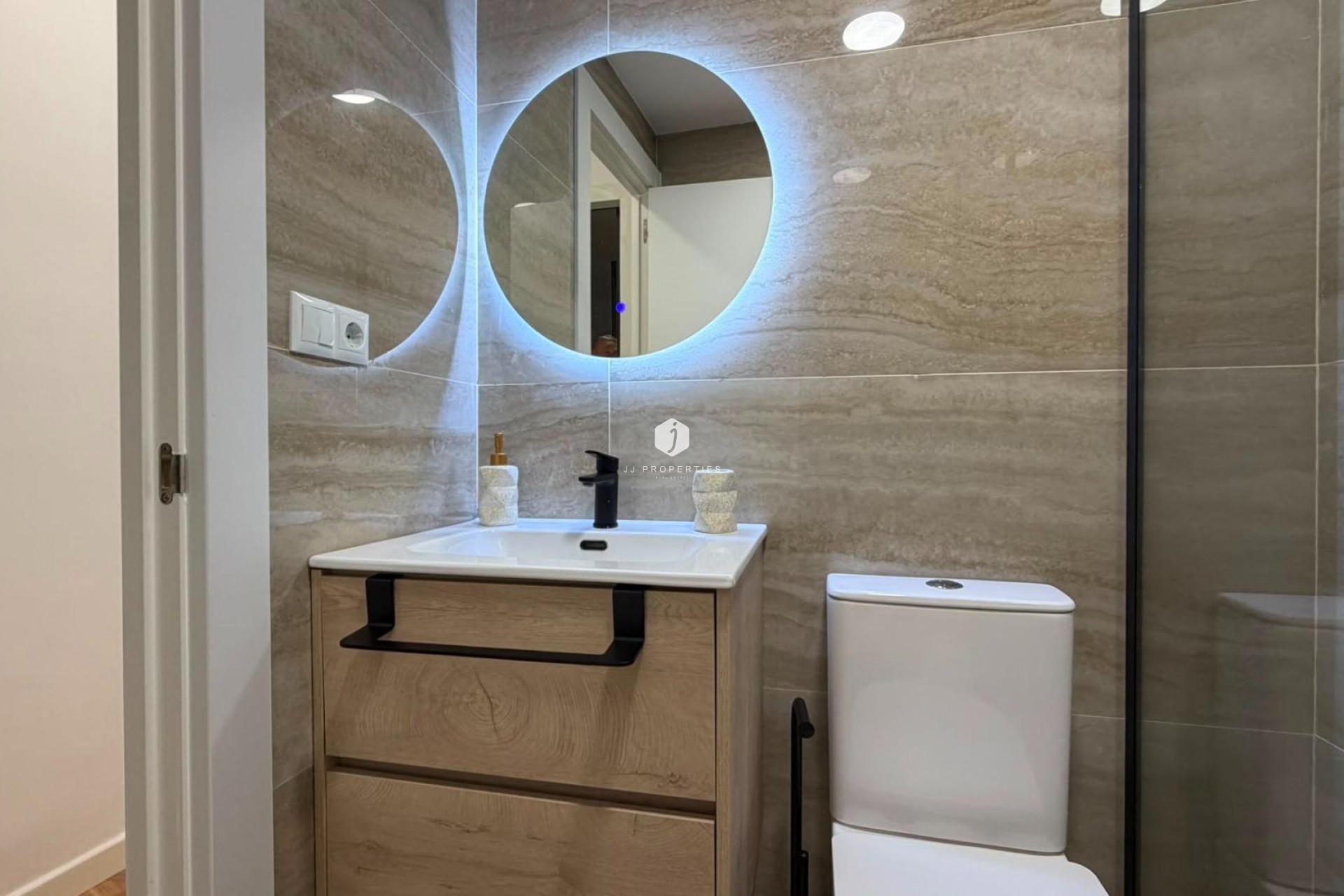 D'occasion - Appartement -
Torrevieja - Playa del Cura