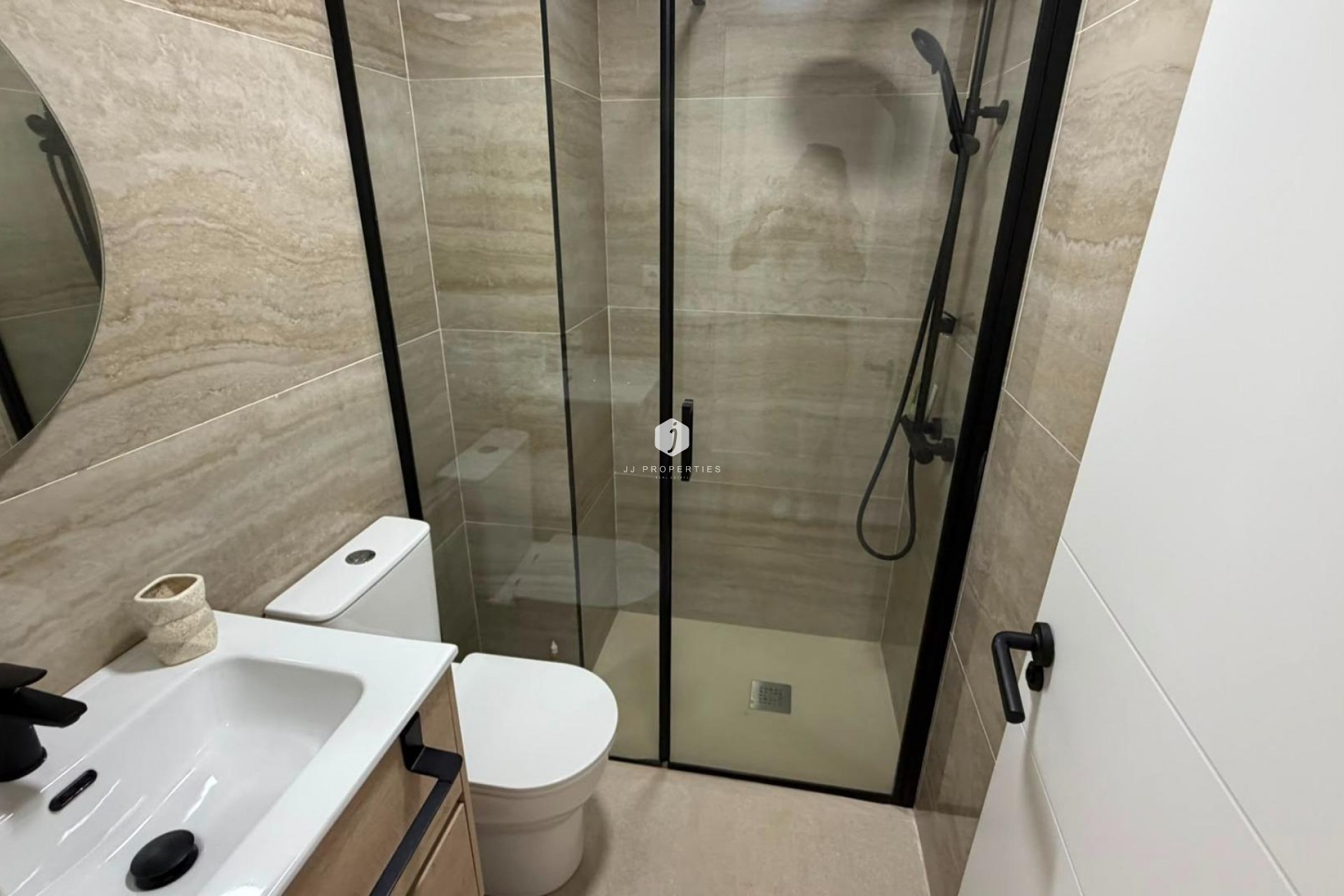 D'occasion - Appartement -
Torrevieja - Playa del Cura