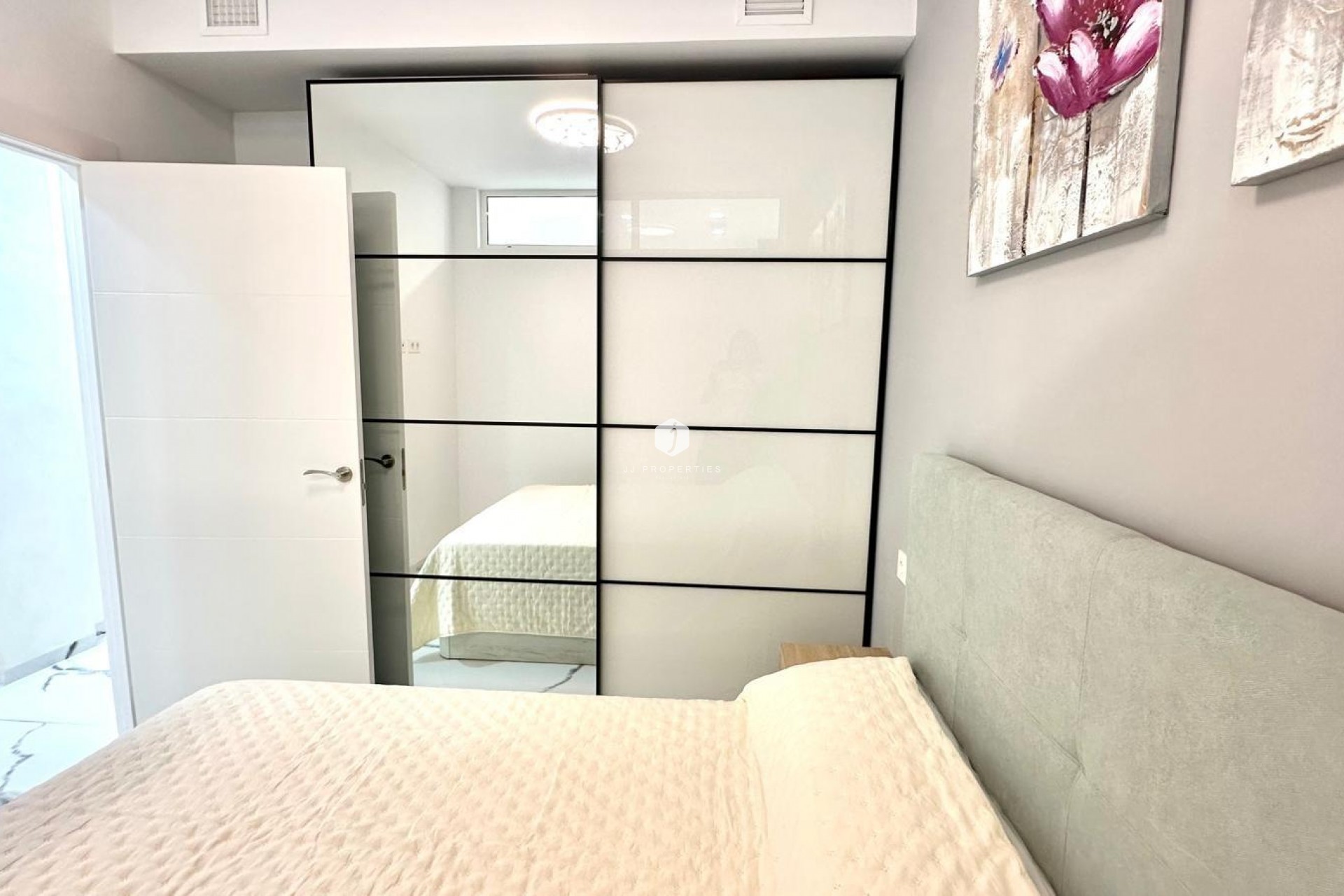 D'occasion - Appartement -
Torrevieja - Playa del Cura