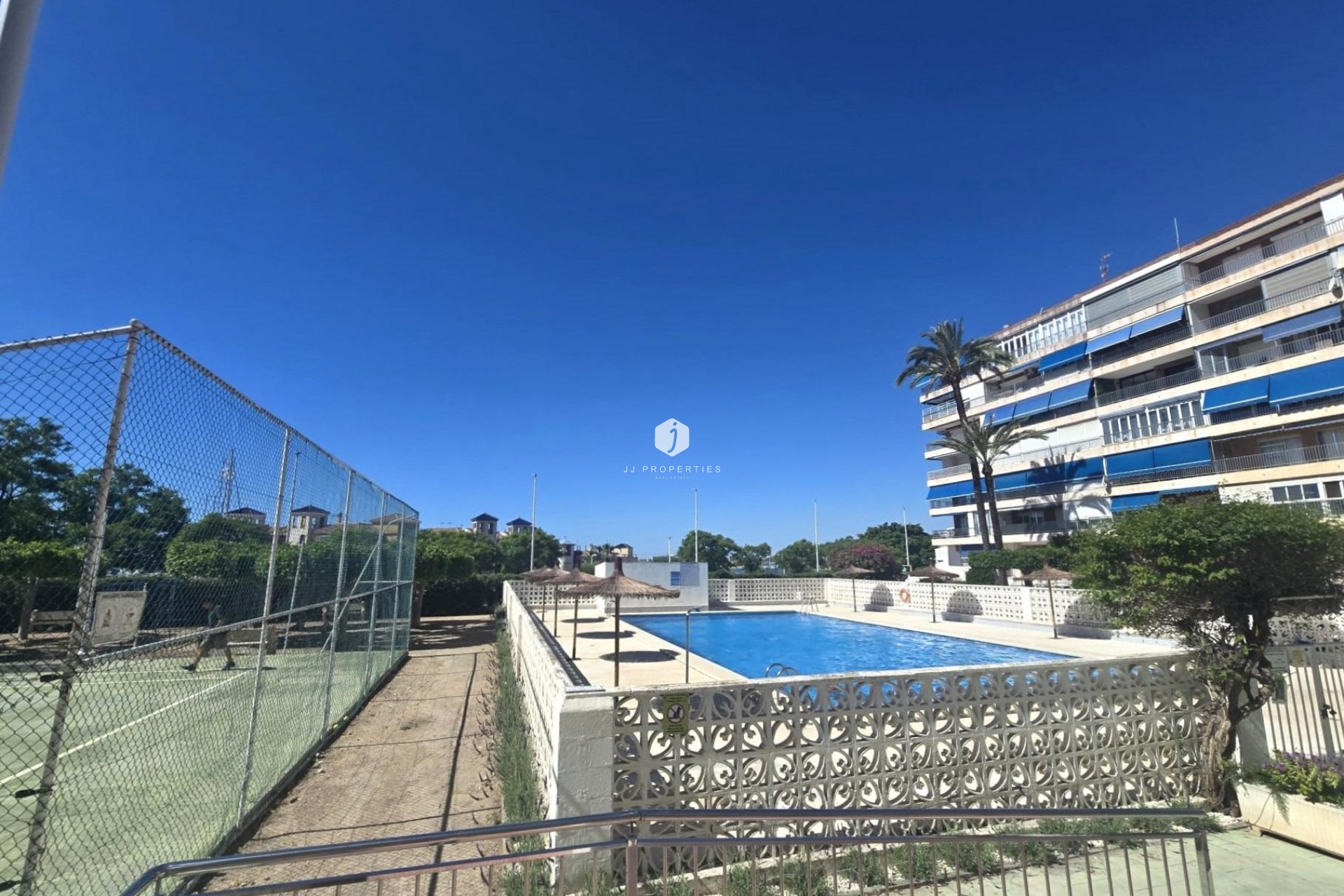 D'occasion - Appartement -
Torrevieja - Puerto Deportivo Marina Salinas