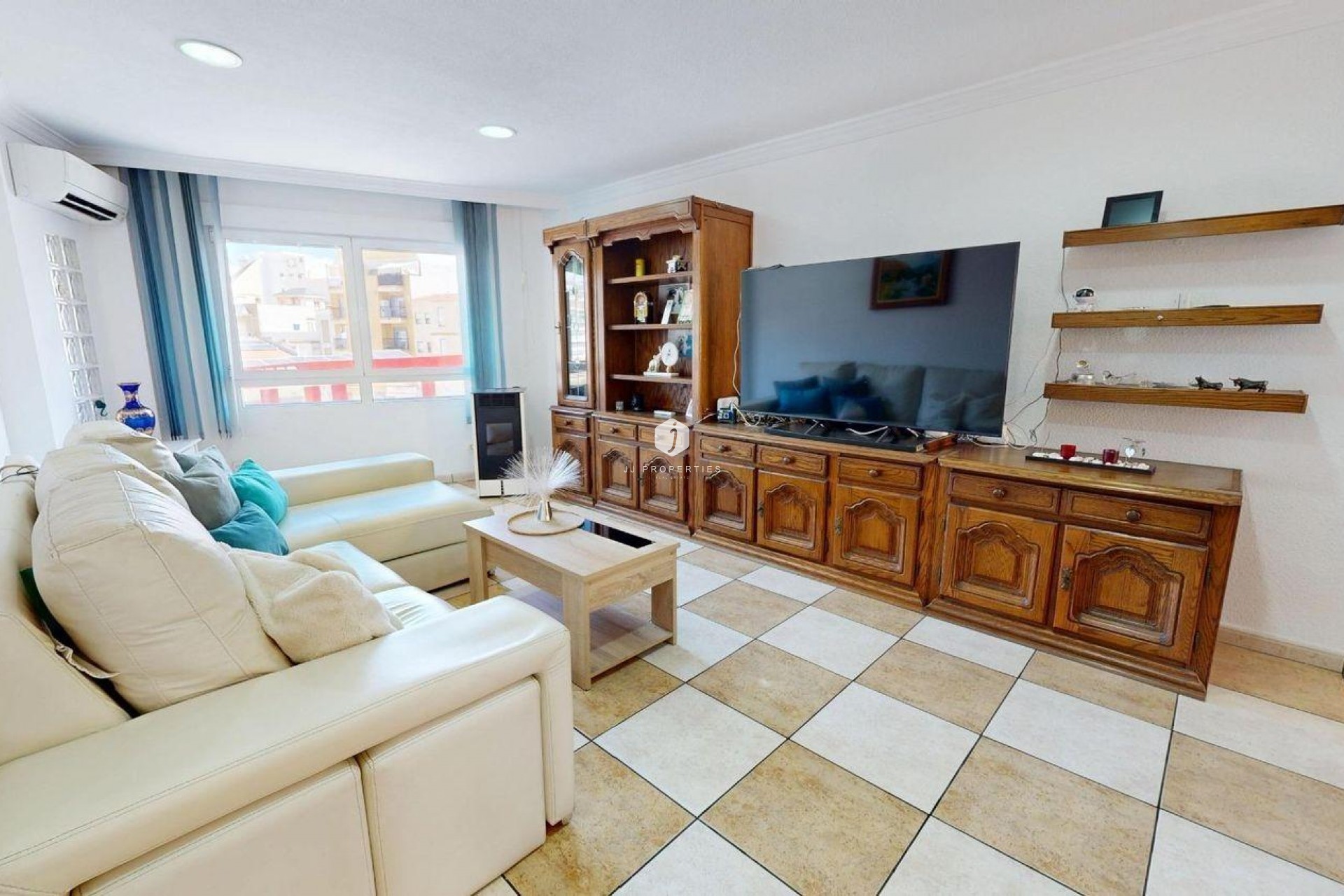 D'occasion - Appartement -
Torrevieja - Puerto Deportivo