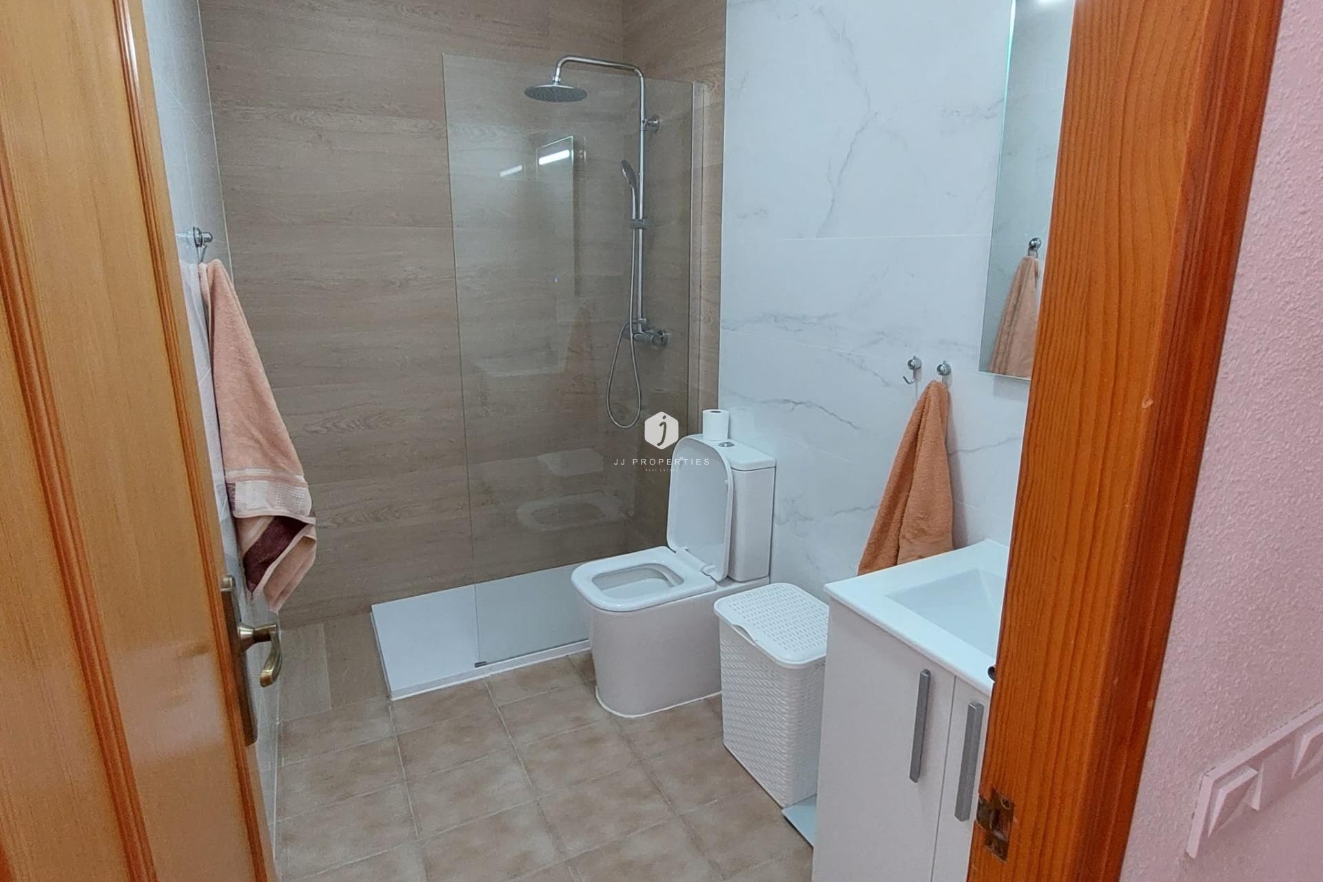 D'occasion - Appartement -
Torrevieja - Punta prima