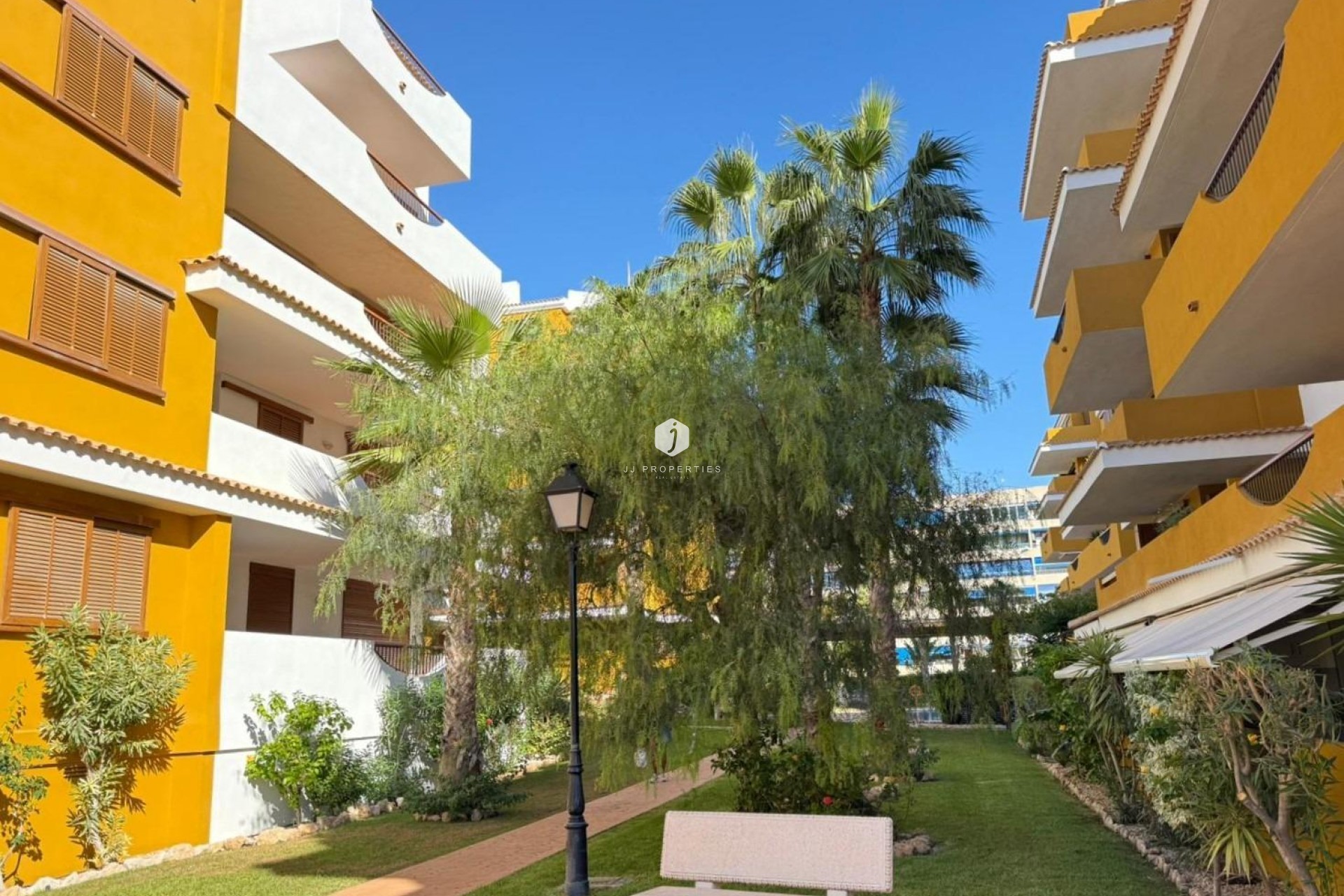 D'occasion - Appartement -
Torrevieja - Punta prima