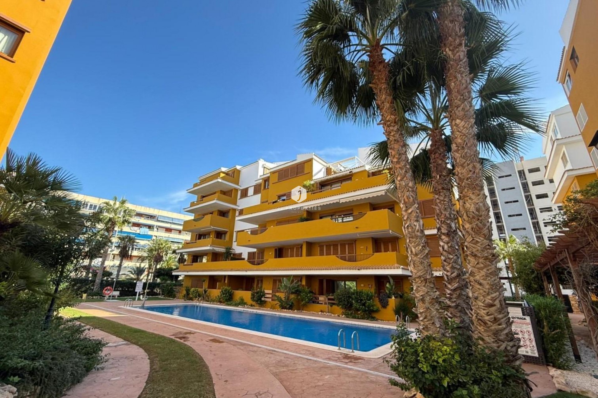 D'occasion - Appartement -
Torrevieja - Punta prima
