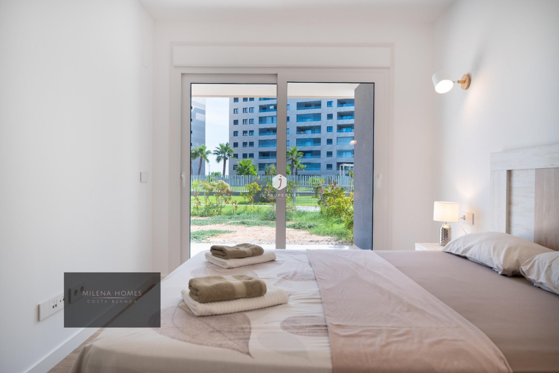 D'occasion - Appartement -
Torrevieja - Punta prima