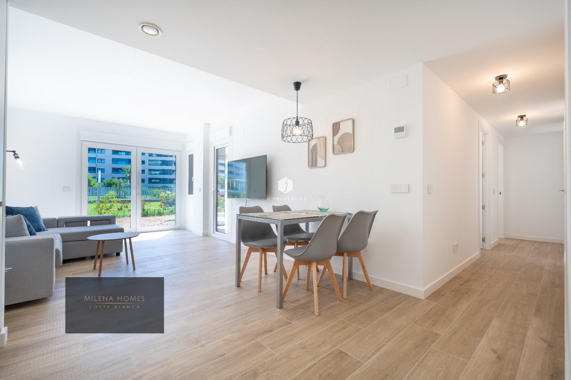 D'occasion - Appartement -
Torrevieja - Punta prima