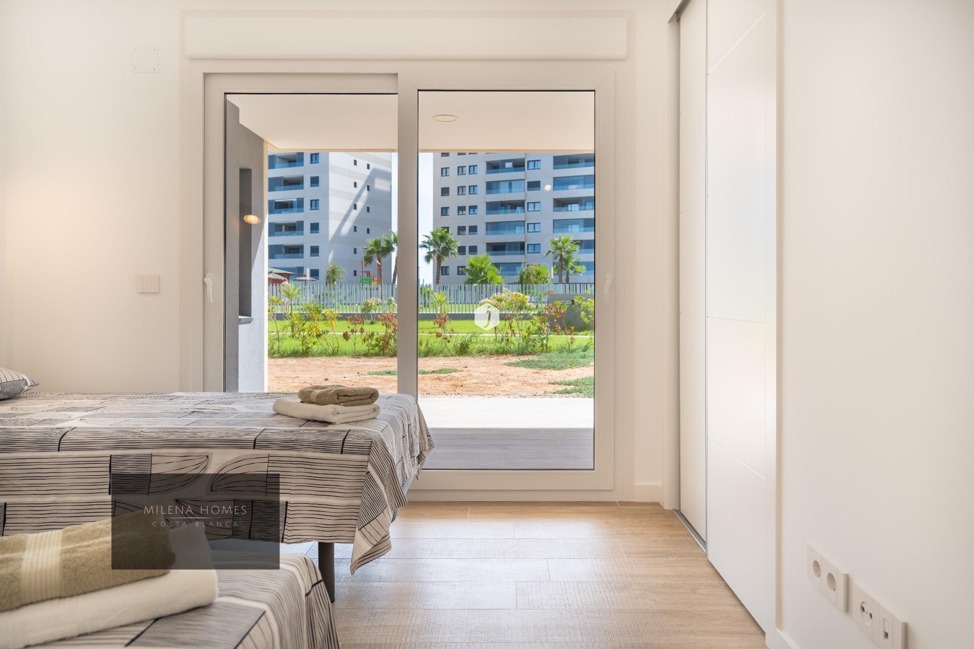 D'occasion - Appartement -
Torrevieja - Punta prima