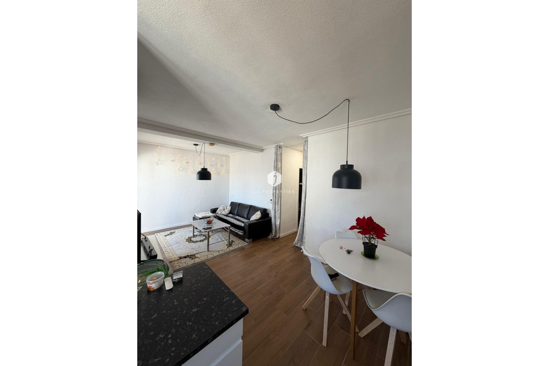 D'occasion - Appartement -
Torrevieja - Punta prima