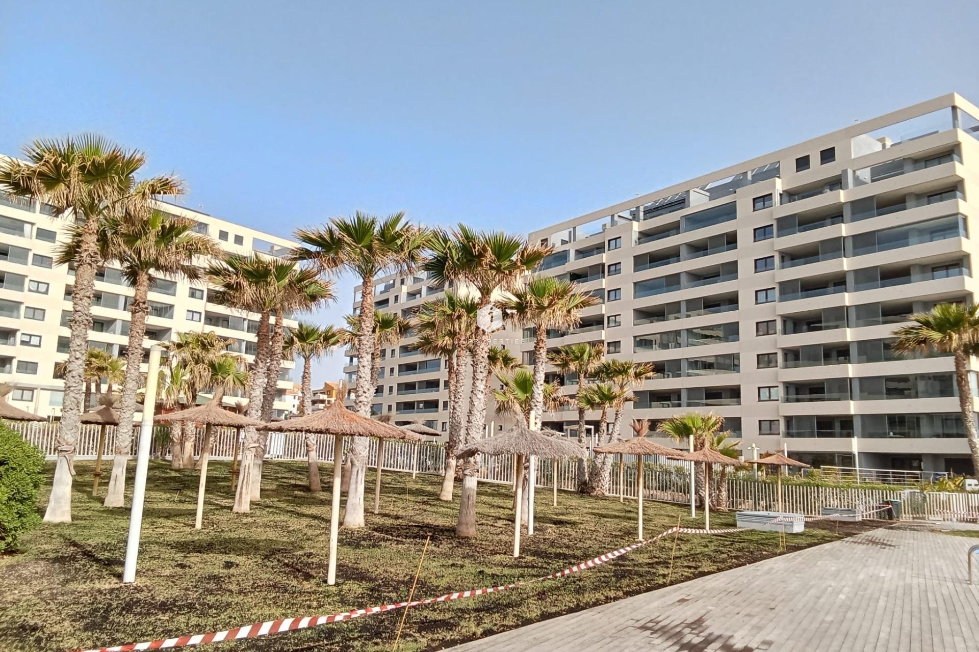 D'occasion - Appartement -
Torrevieja - Punta prima
