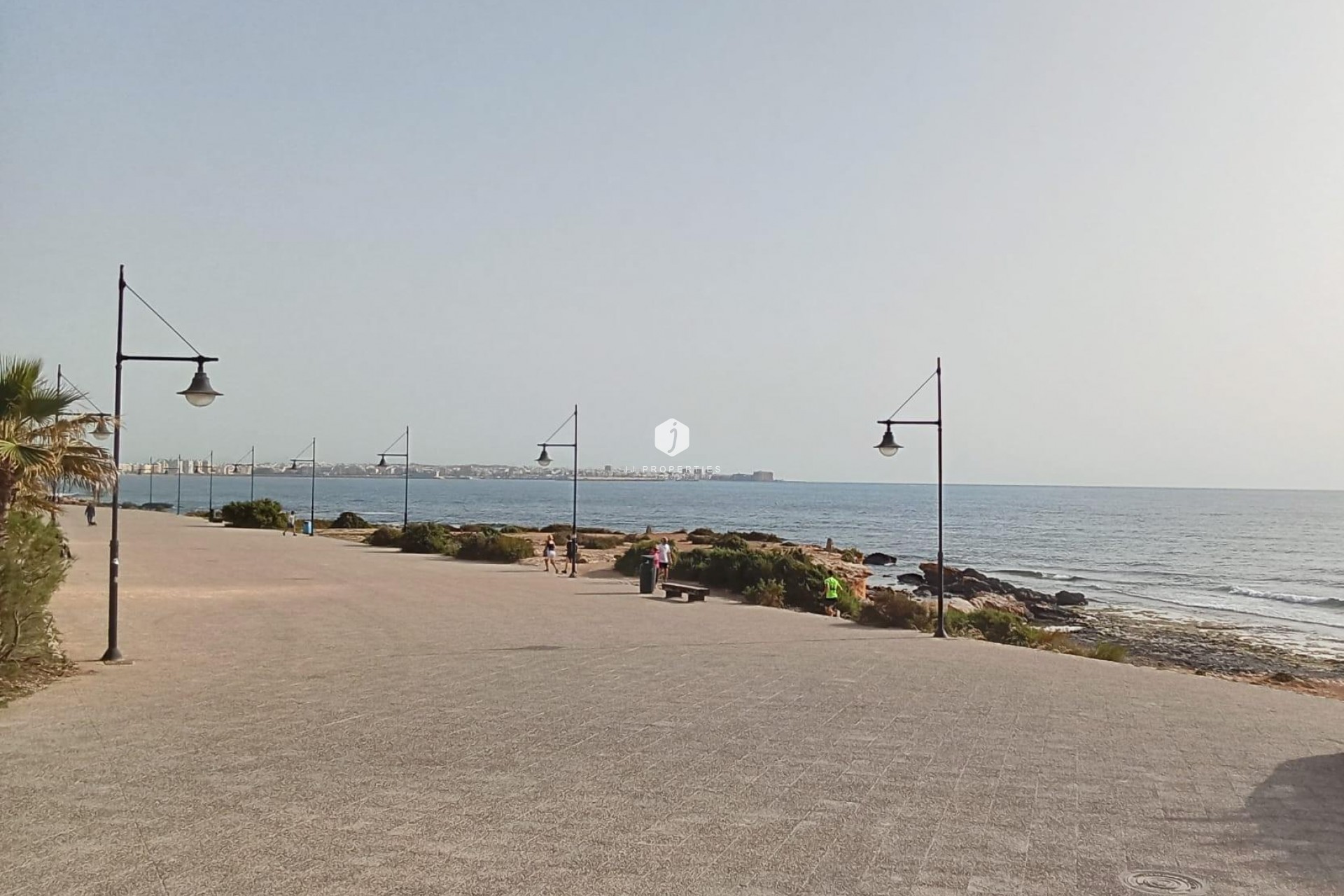 D'occasion - Appartement -
Torrevieja - Punta prima