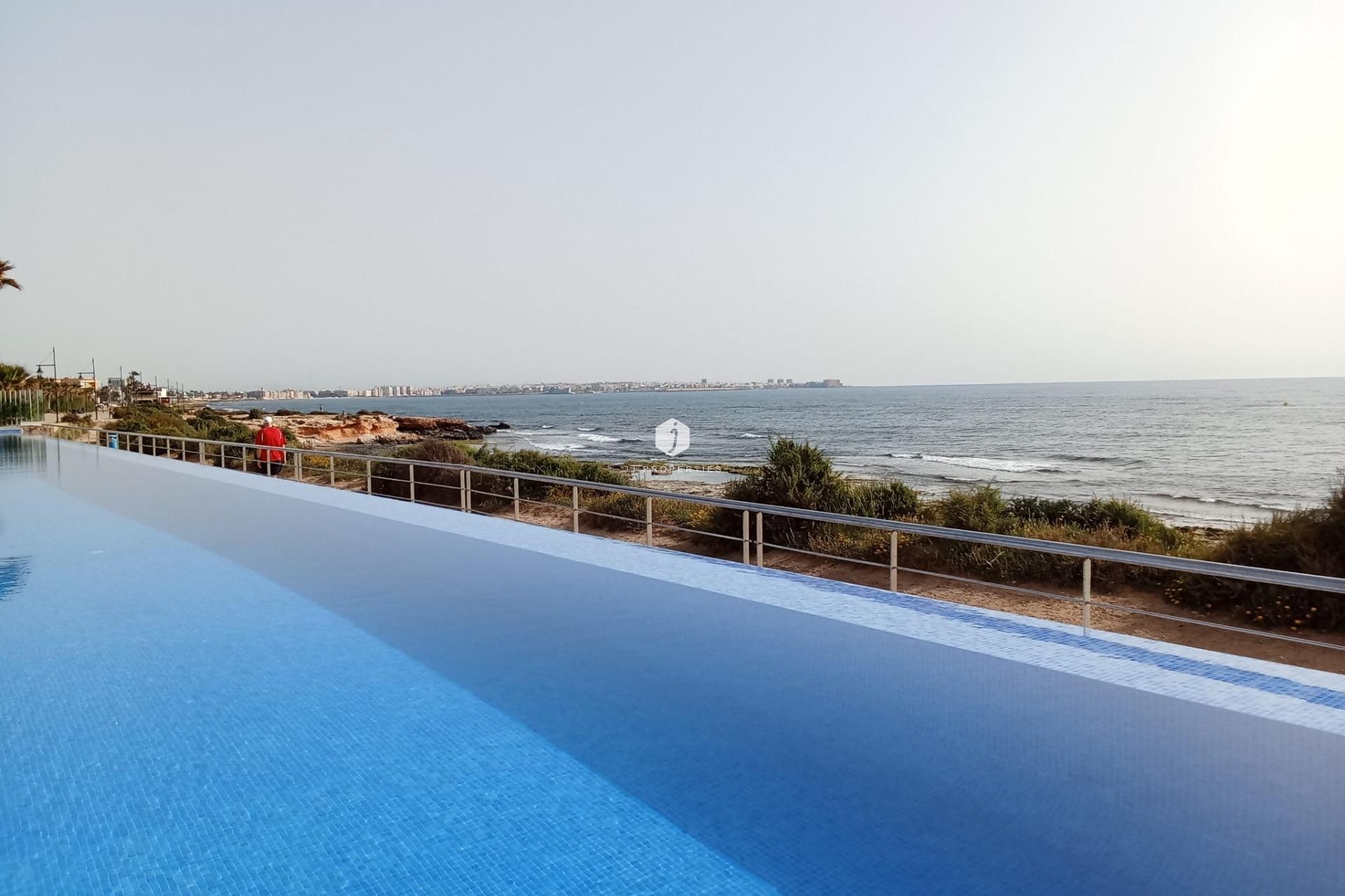 D'occasion - Appartement -
Torrevieja - Punta prima
