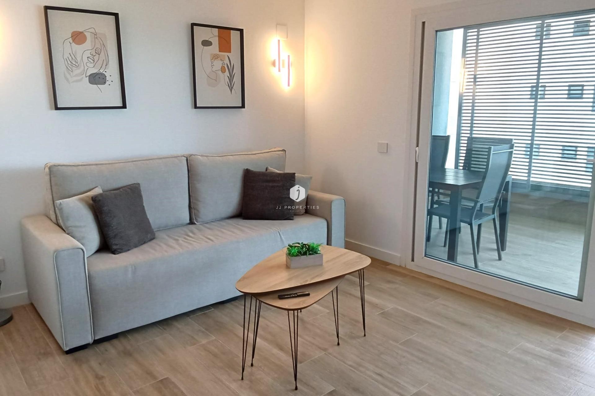 D'occasion - Appartement -
Torrevieja - Punta prima