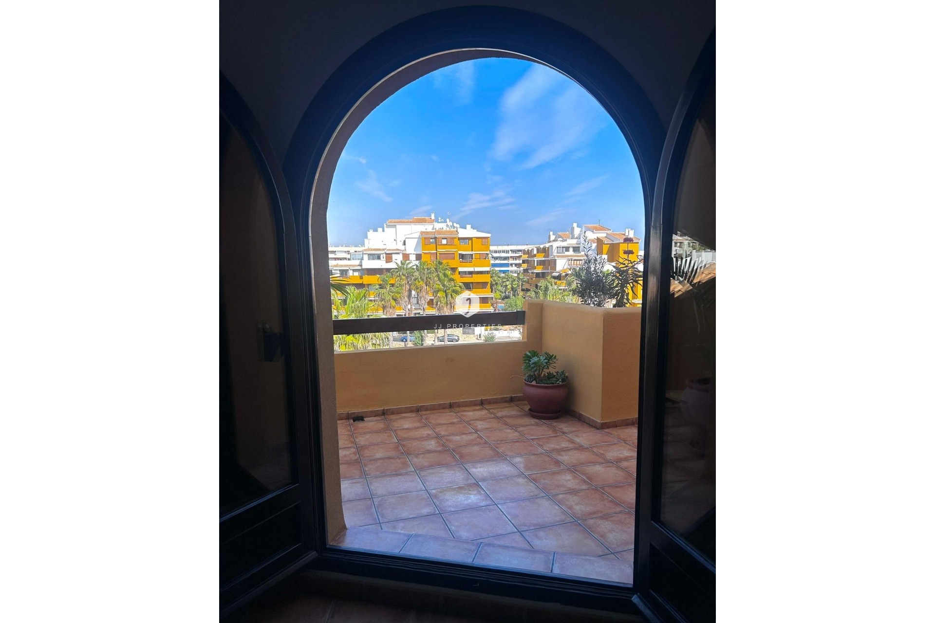 D'occasion - Appartement -
Torrevieja - Punta prima