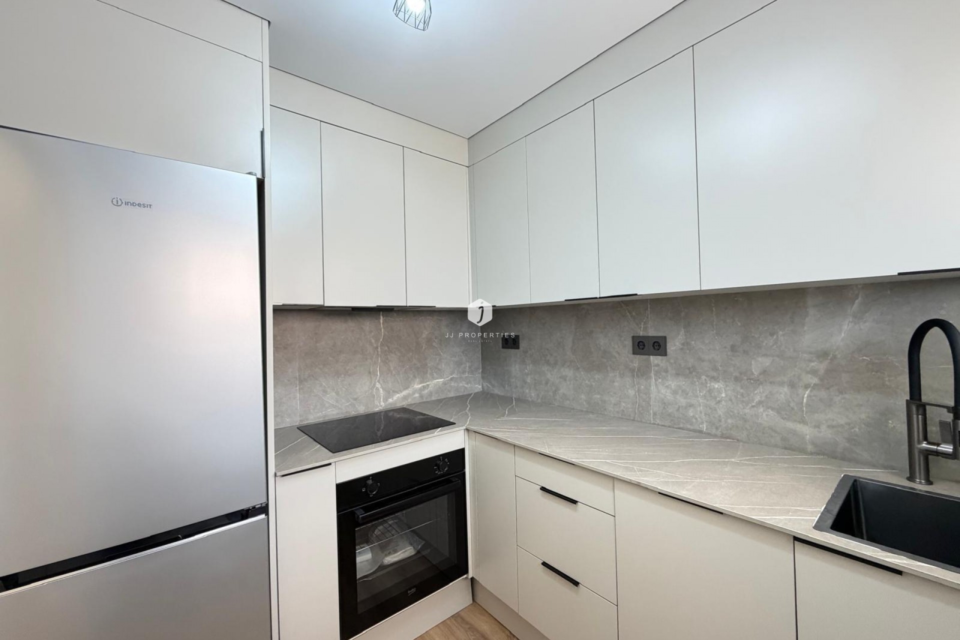 D'occasion - Appartement -
Torrevieja - Punta prima