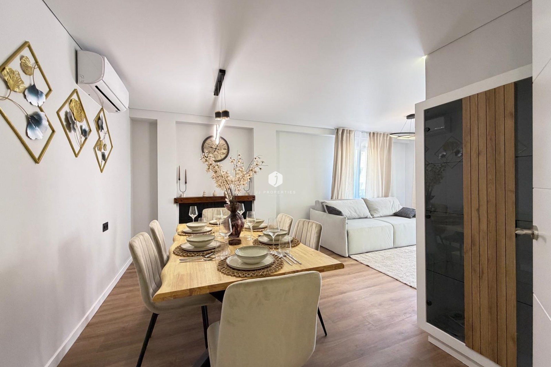 D'occasion - Appartement -
Torrevieja - Punta prima