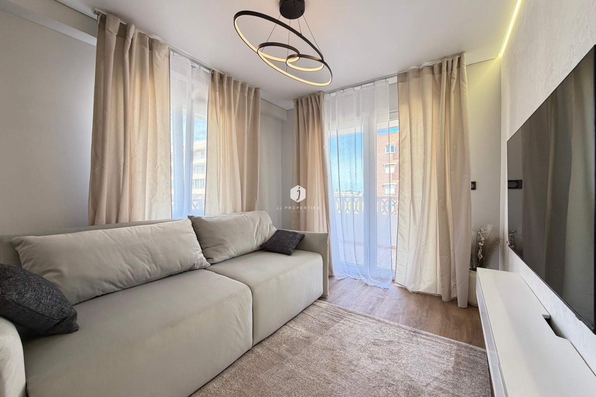 D'occasion - Appartement -
Torrevieja - Punta prima
