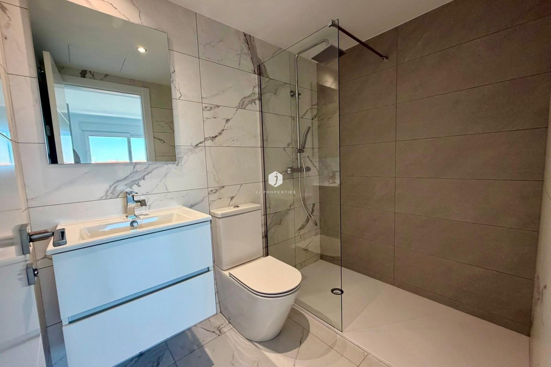 D'occasion - Appartement -
Torrevieja - Punta prima