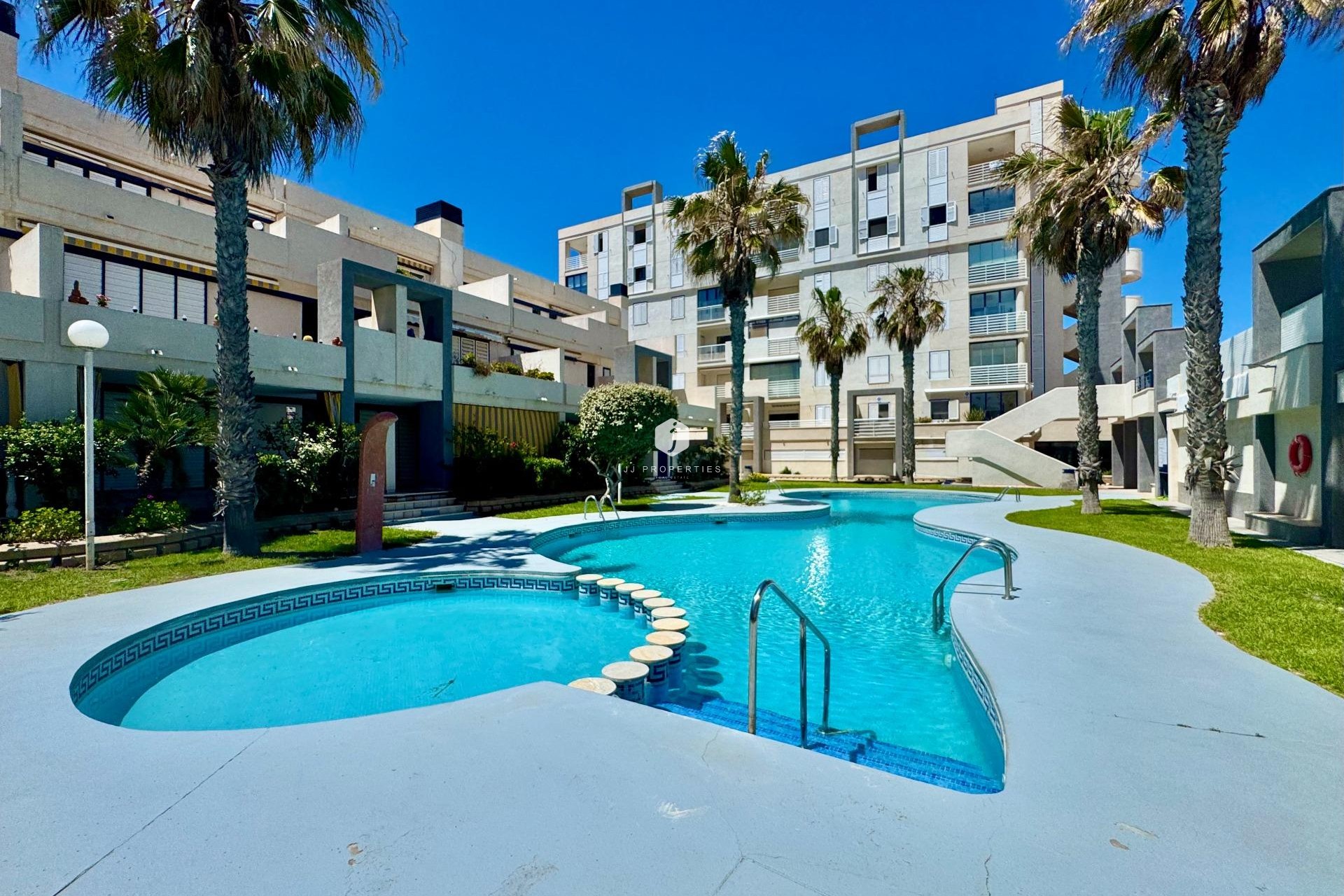 D'occasion - Appartement -
Torrevieja - Torre la mata