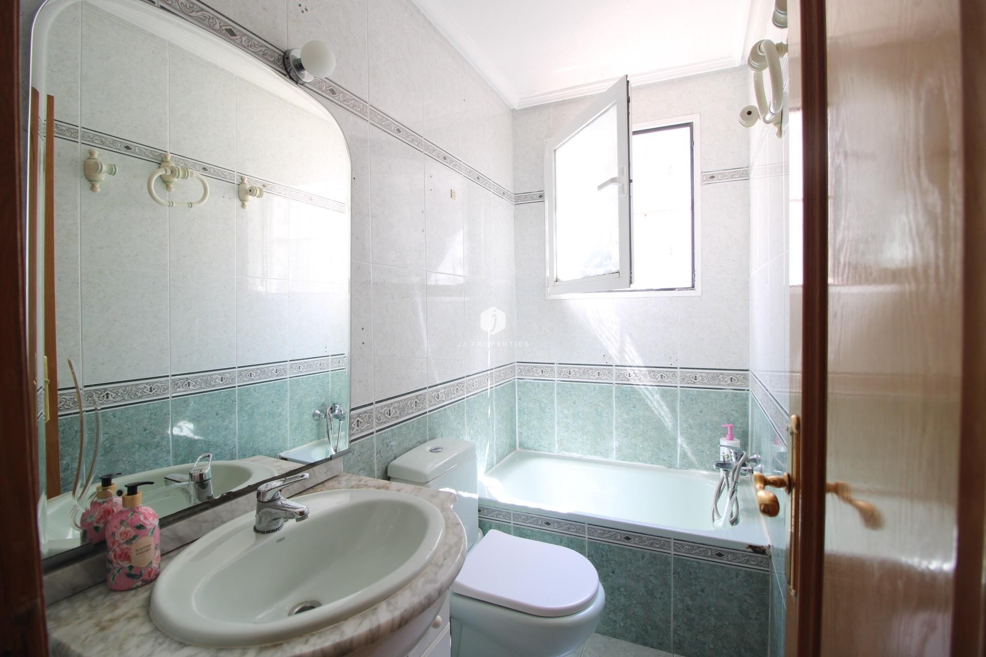D'occasion - Appartement -
Torrevieja